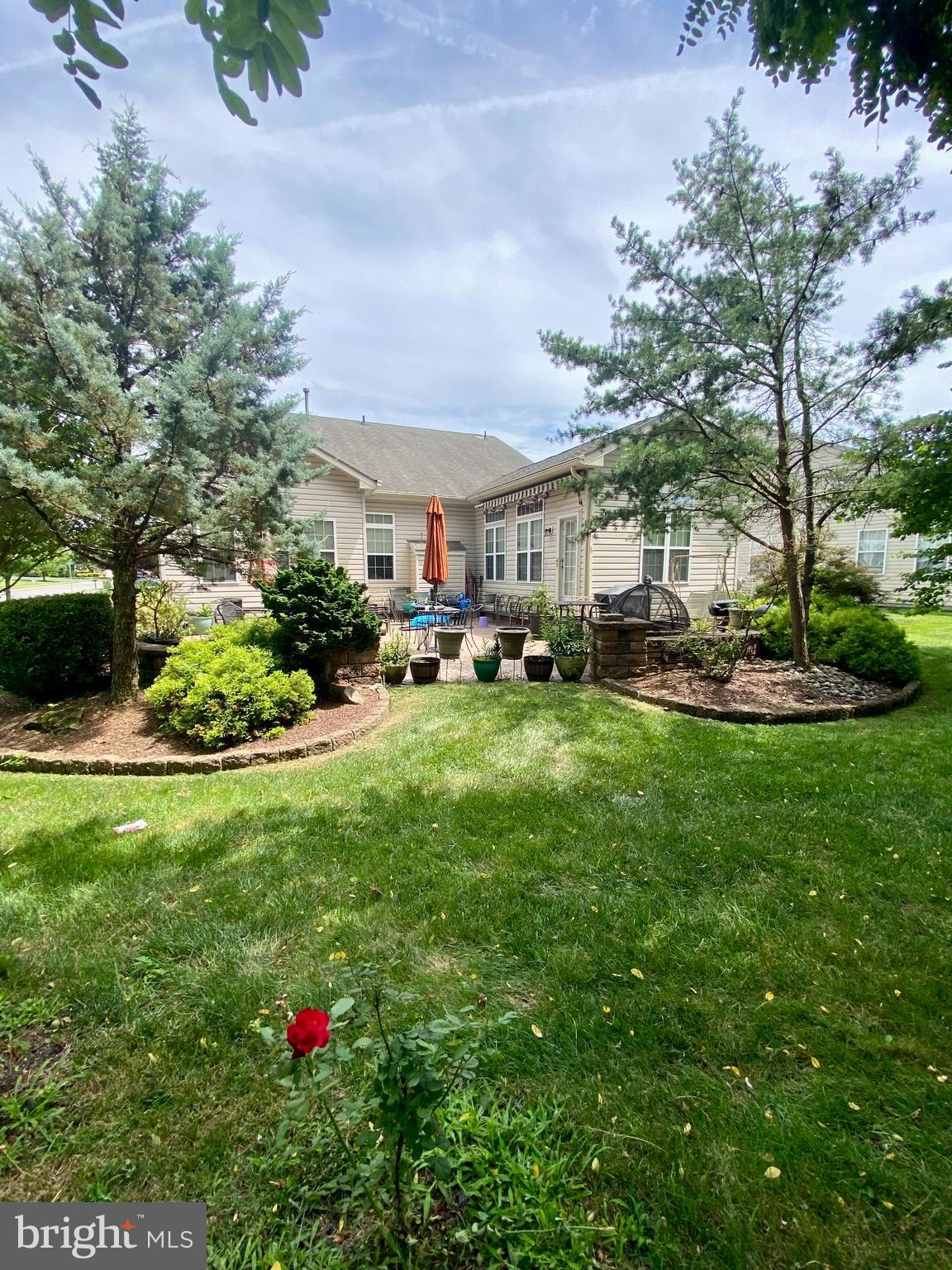10 APPLEGATE DRIVE