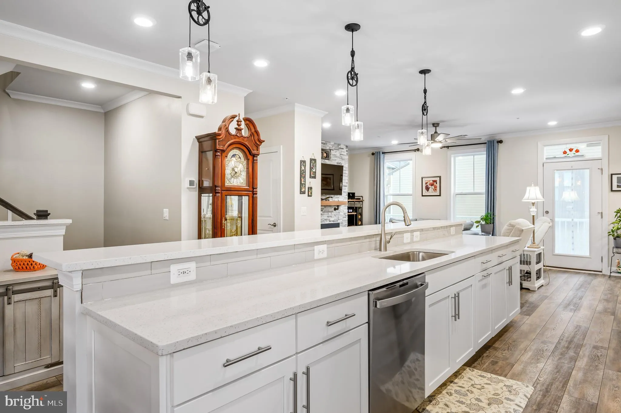 Sterling, Virginia 20166, United States, 3 Bedrooms Bedrooms, ,3 BathroomsBathrooms,Residential,Contingent,11120