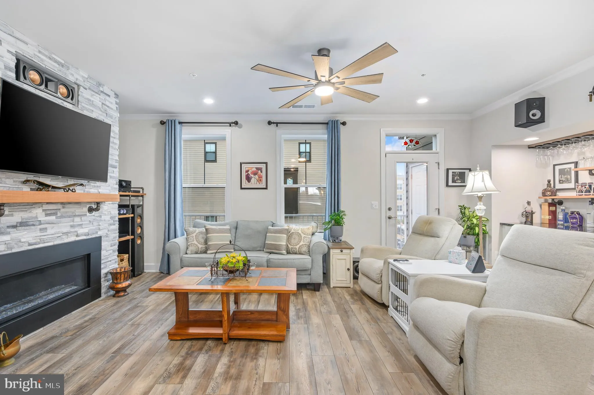 Sterling, Virginia 20166, United States, 3 Bedrooms Bedrooms, ,3 BathroomsBathrooms,Residential,Contingent,11120