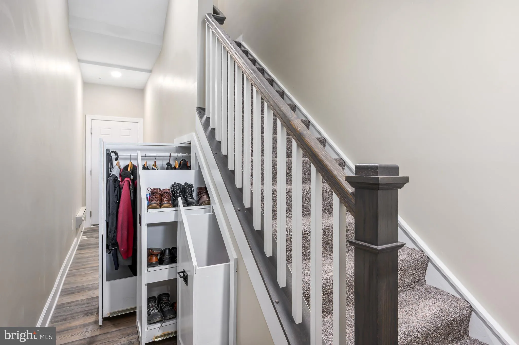 Sterling, Virginia 20166, United States, 3 Bedrooms Bedrooms, ,3 BathroomsBathrooms,Residential,Contingent,11120