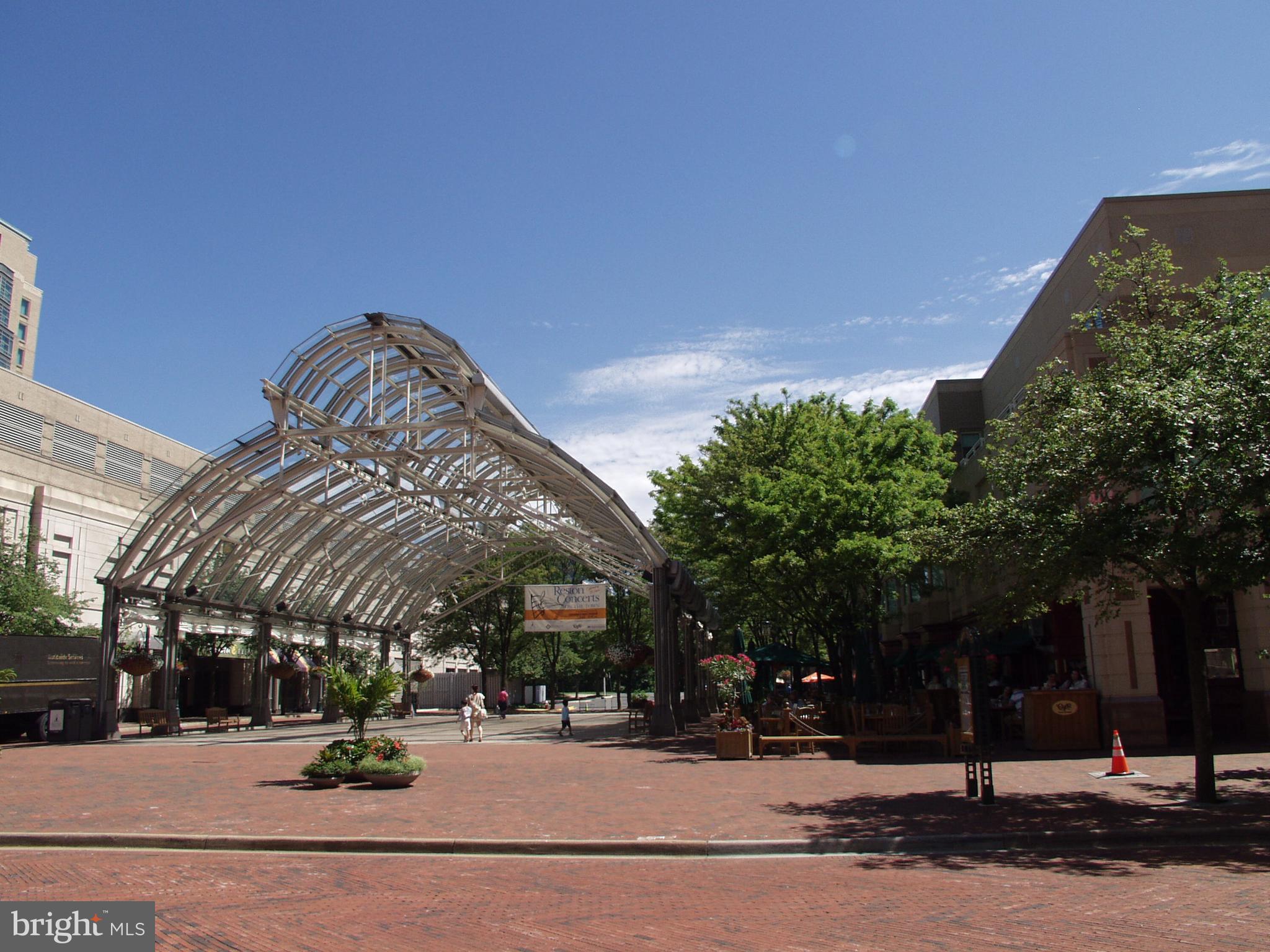 EDGEWATER AT TOWN CENTER - Residential Lease