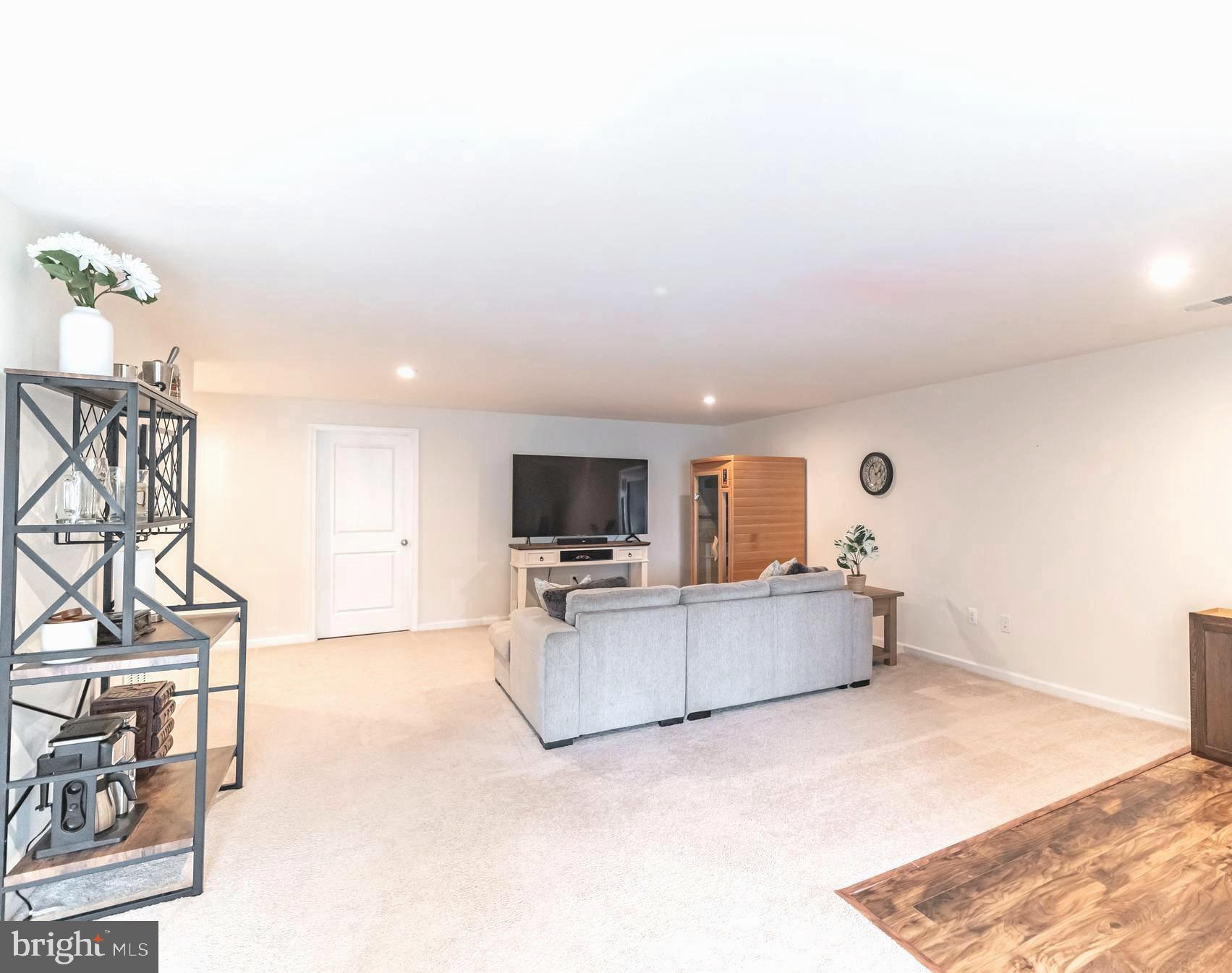 EMBREY MILL - Residential