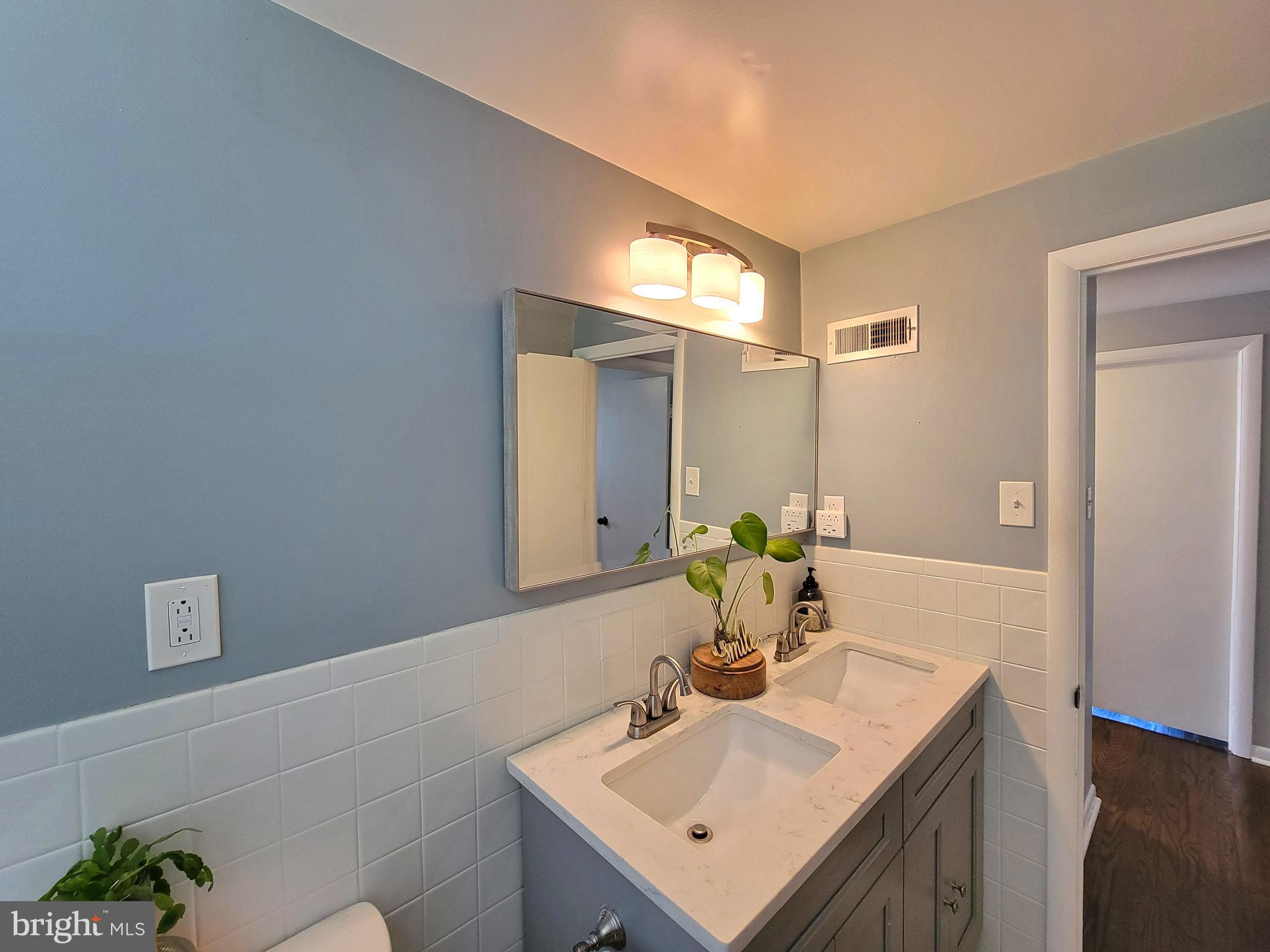 CAMELOT ESTS - Residential