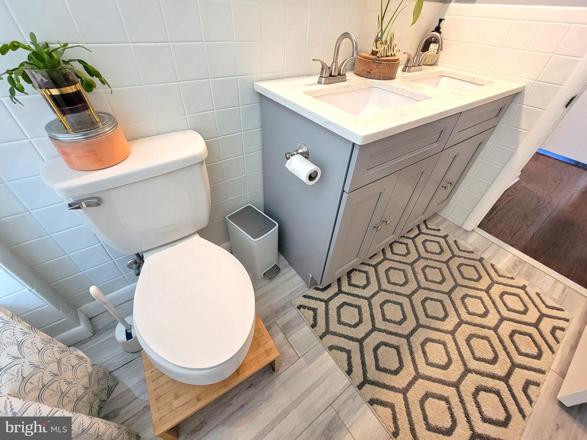 CAMELOT ESTS - Residential