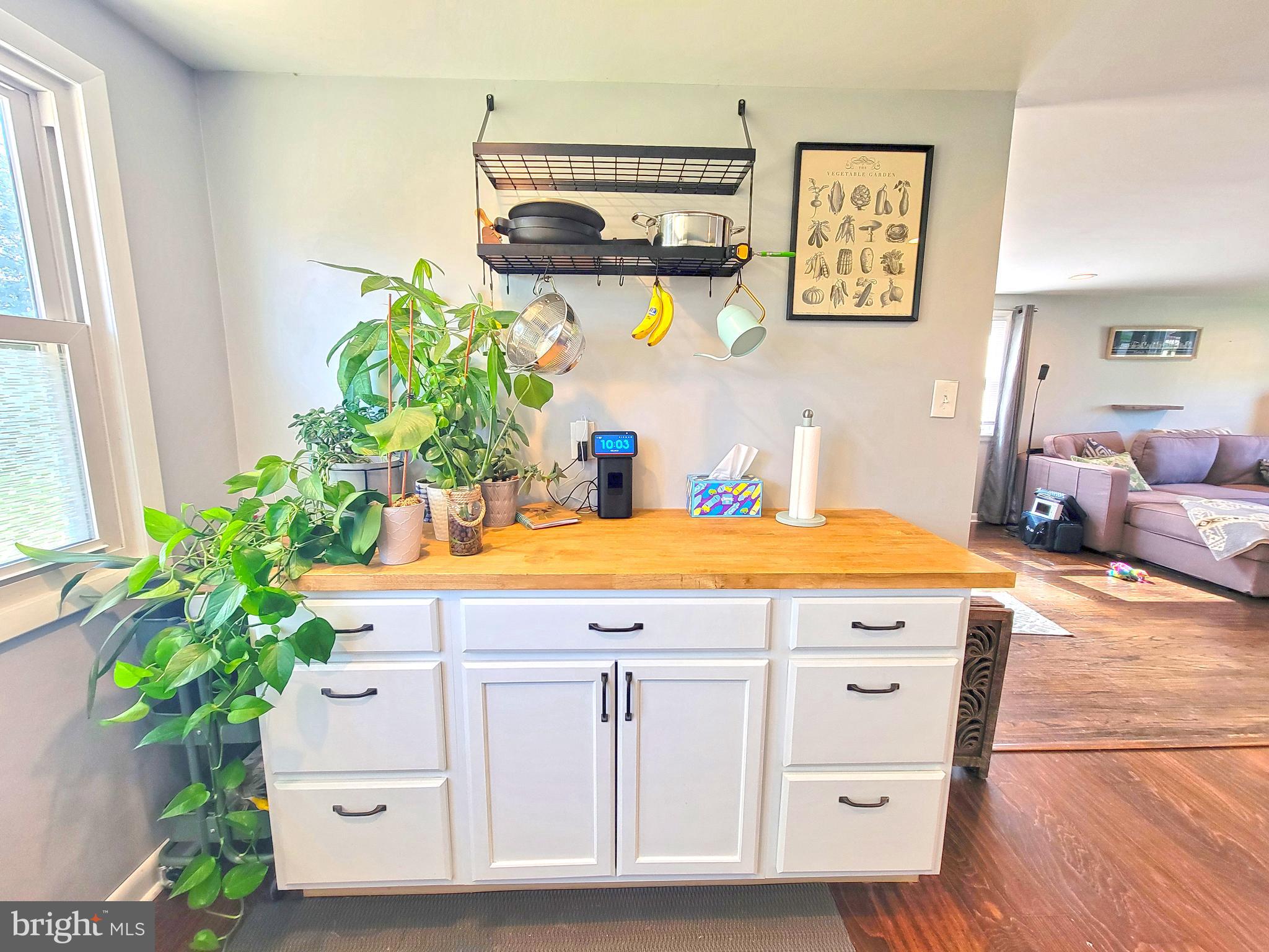 CAMELOT ESTS - Residential