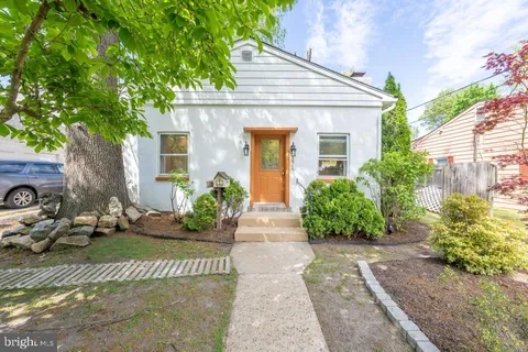 MLS: NJCD2115704