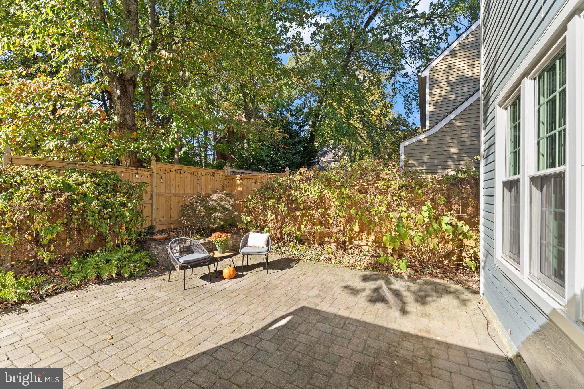 RESTON - Residential Lease