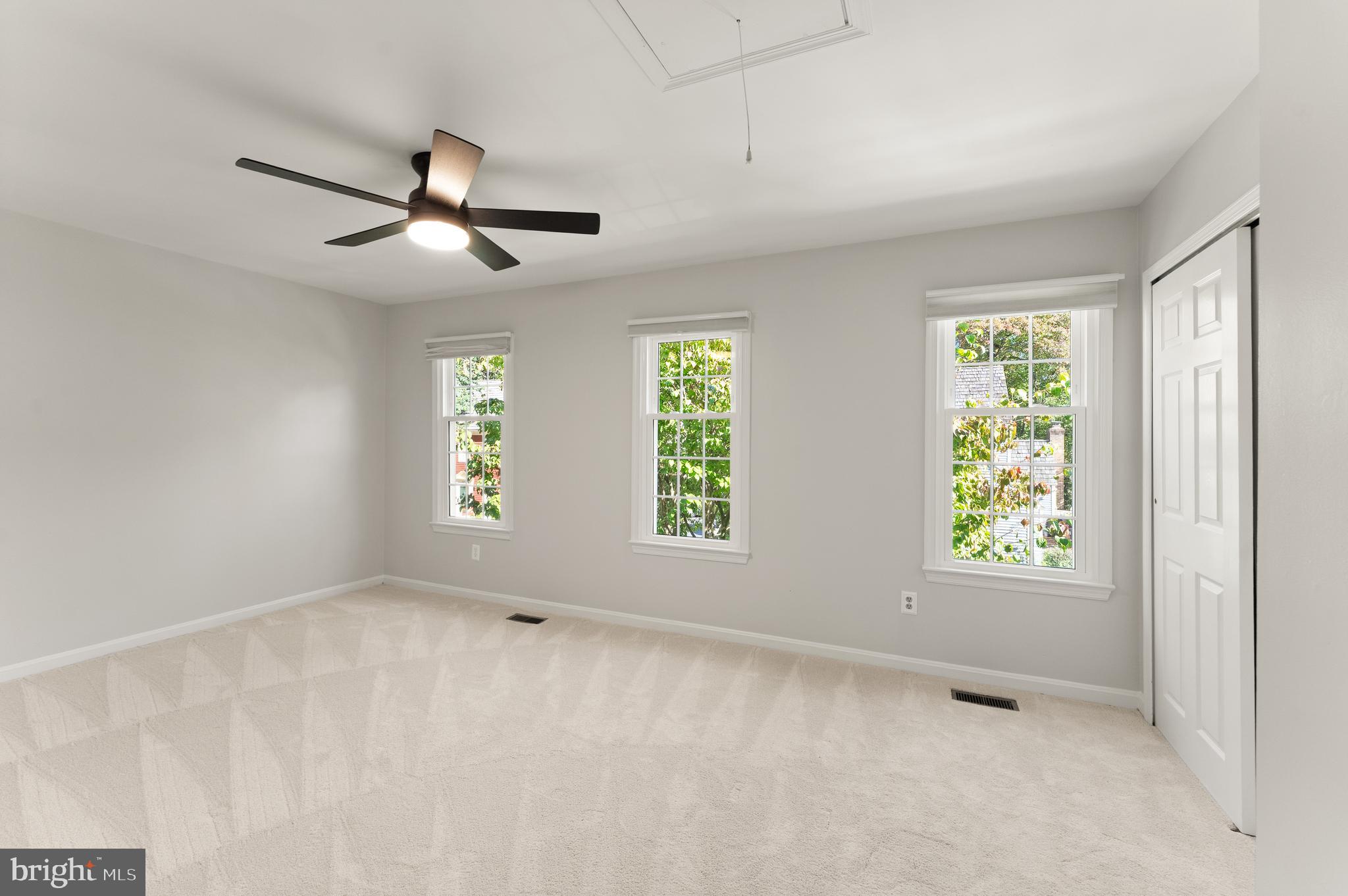RESTON - Residential Lease