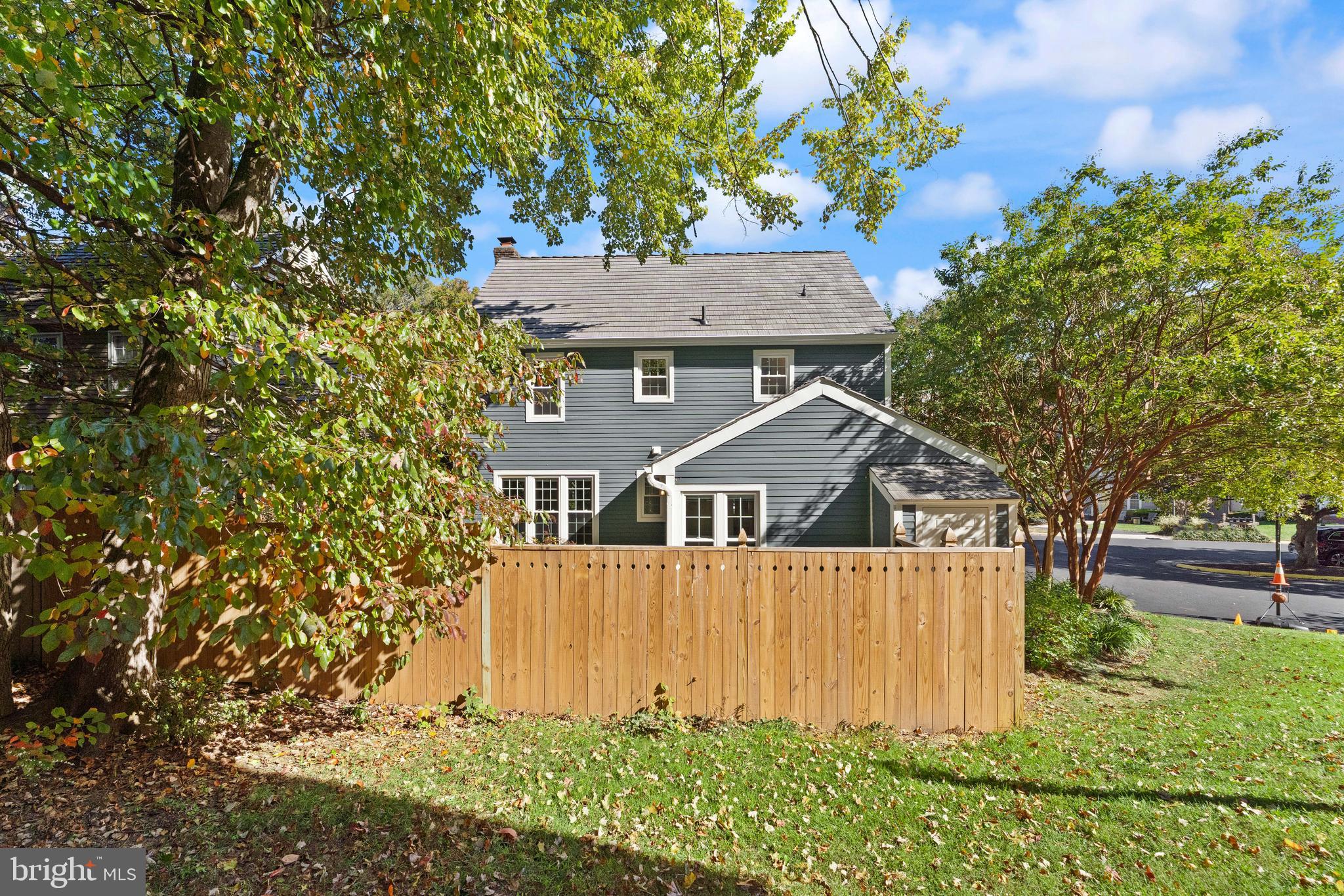 RESTON - Residential Lease