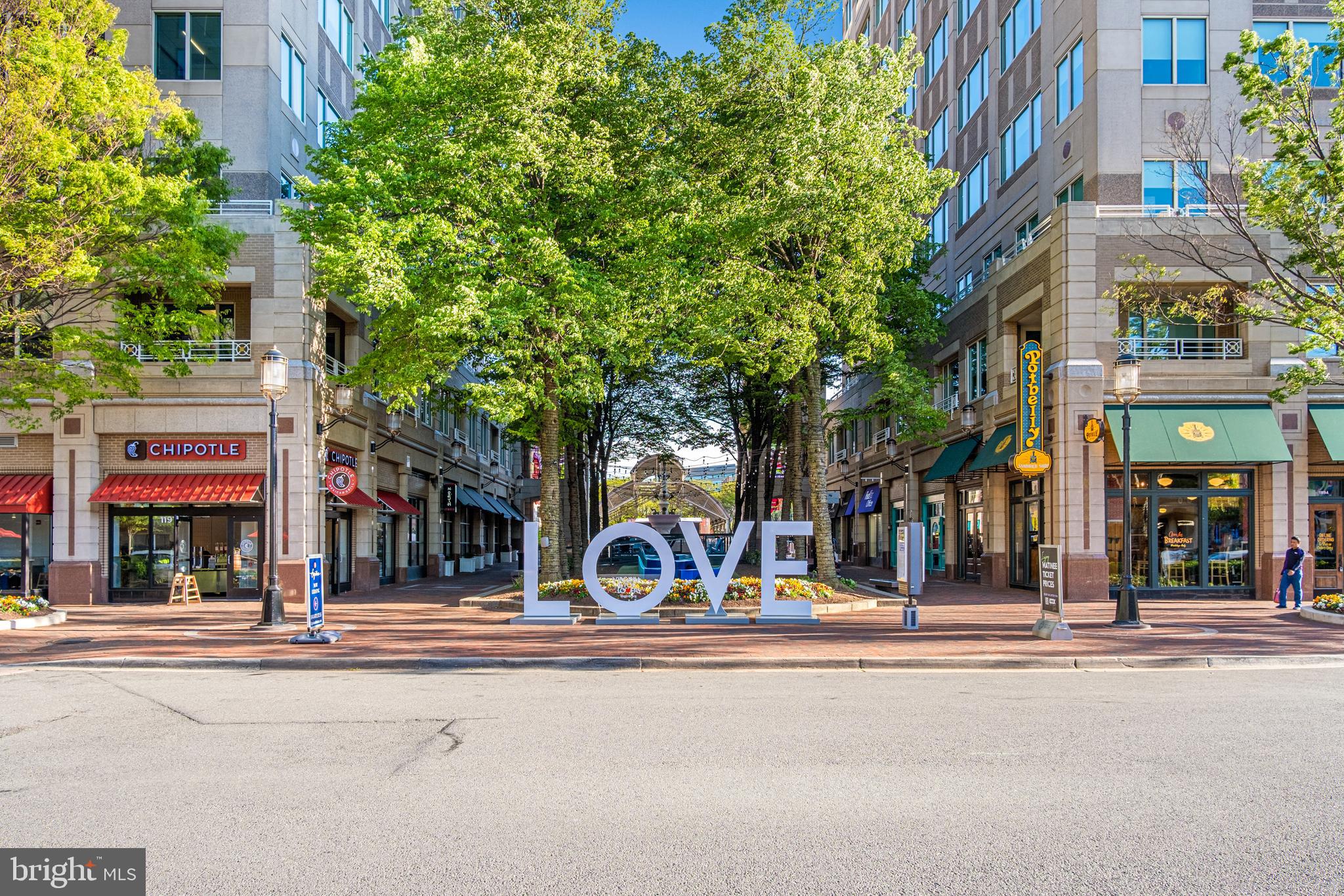 RESTON - Residential Lease