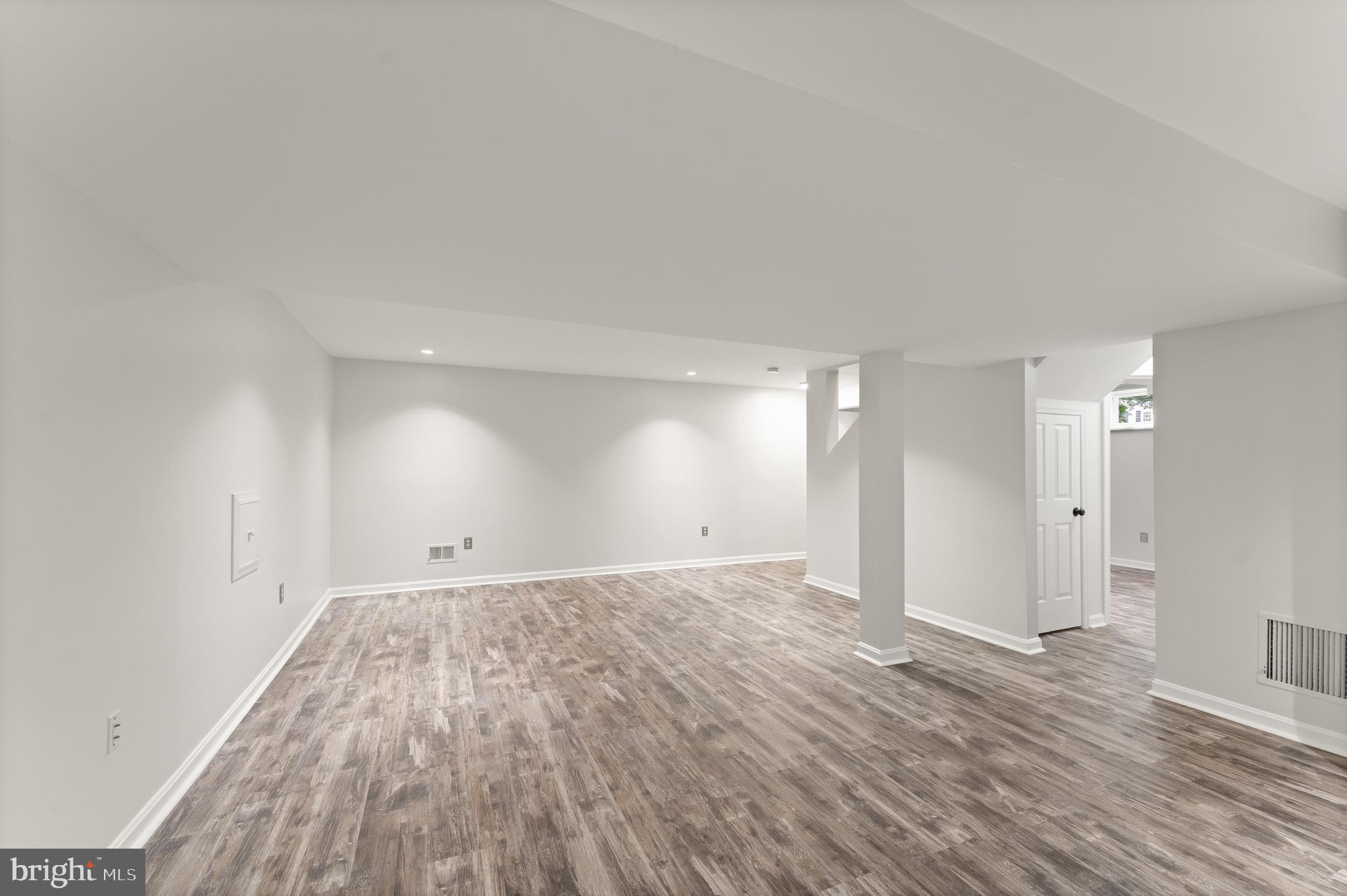 RESTON - Residential Lease