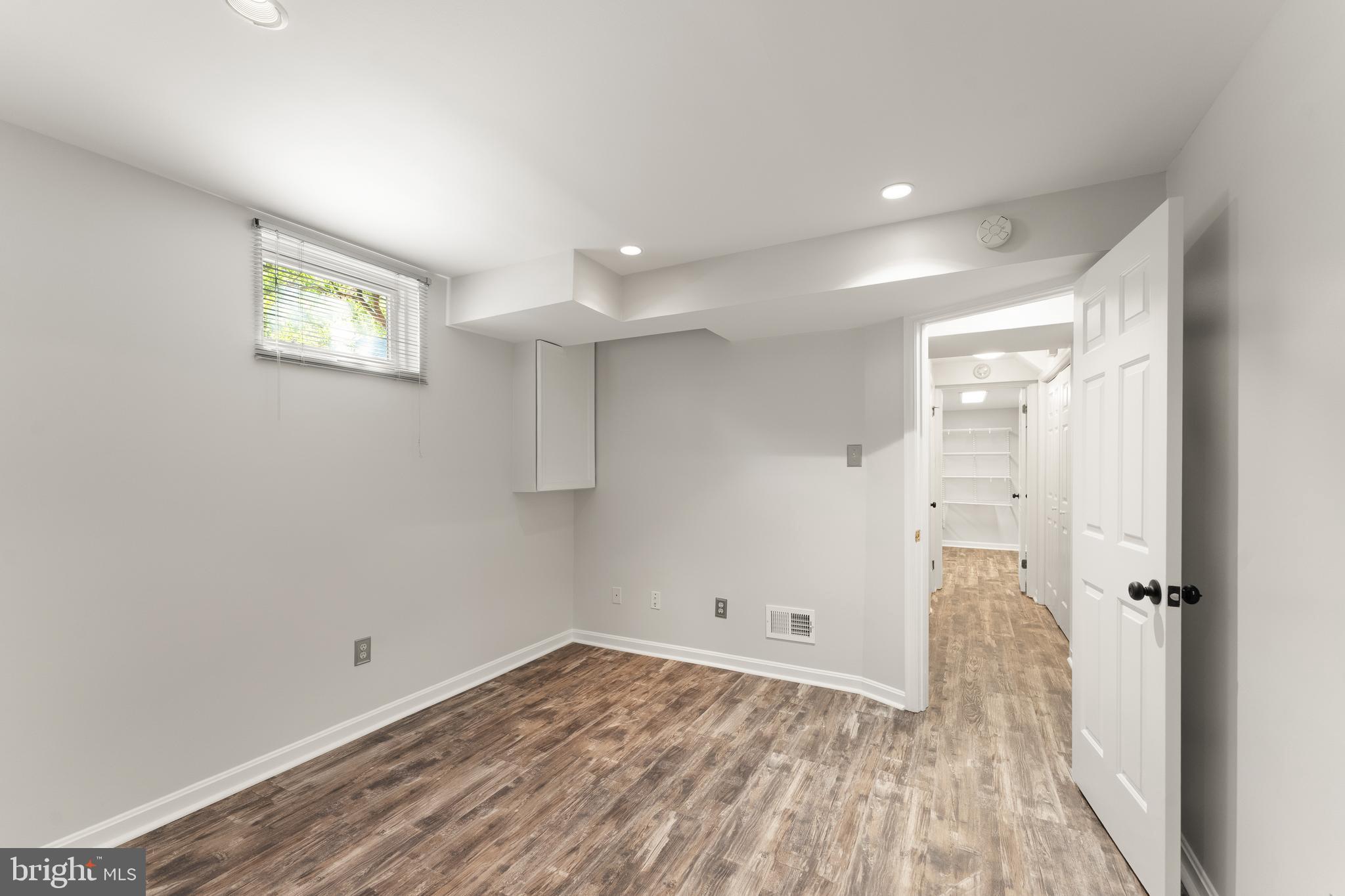 RESTON - Residential Lease