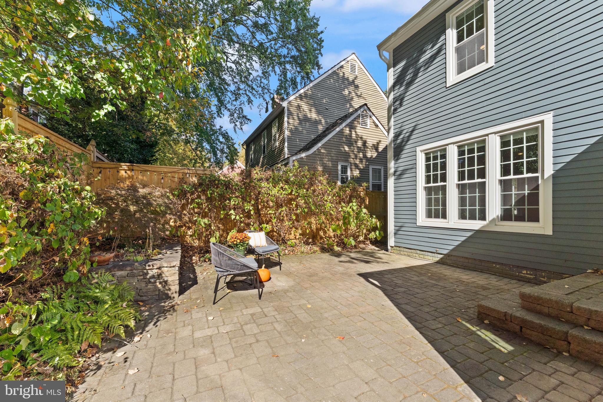 RESTON - Residential Lease