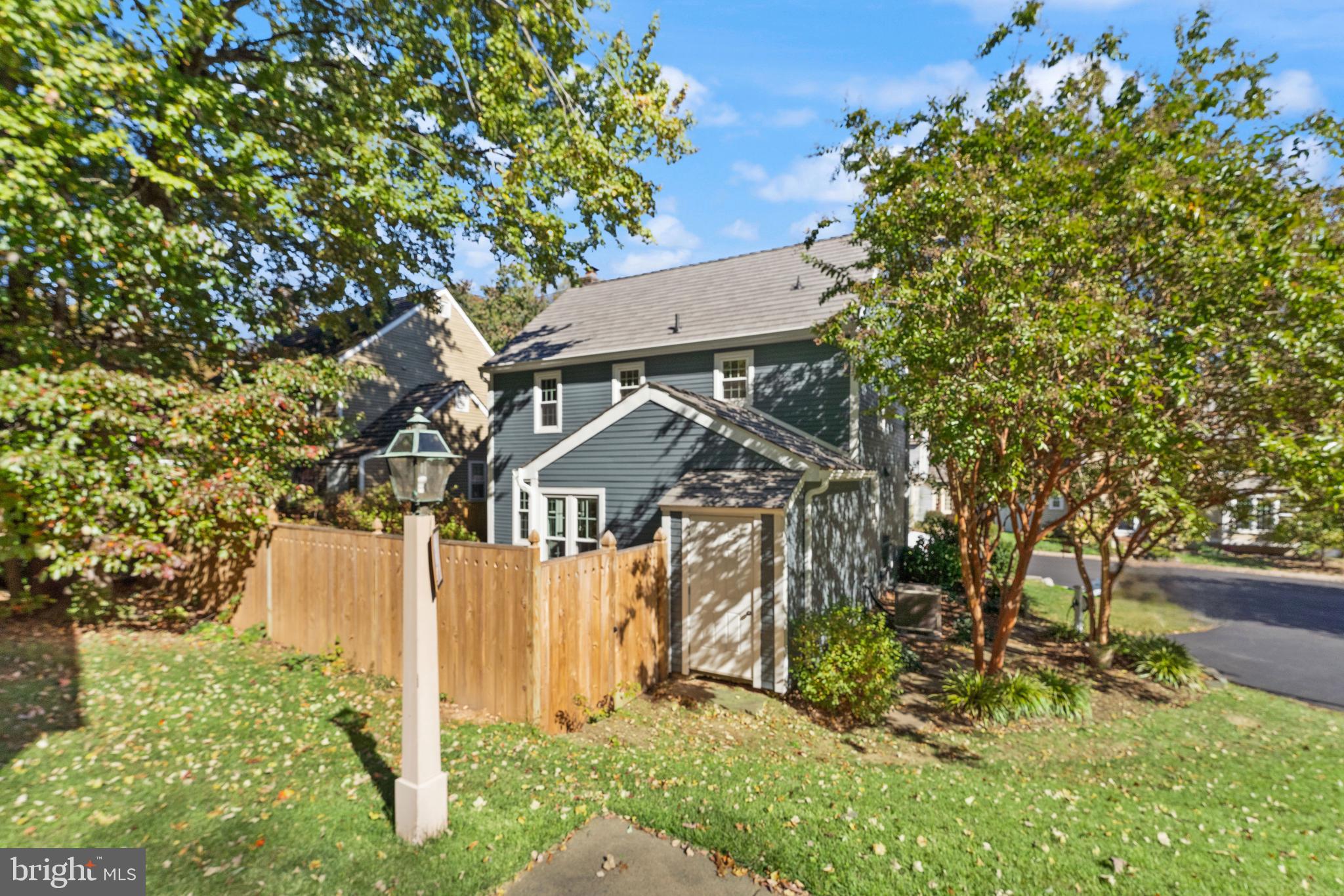 RESTON - Residential Lease