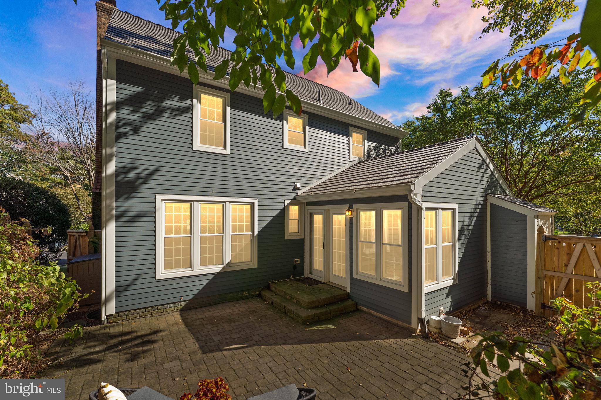 RESTON - Residential Lease
