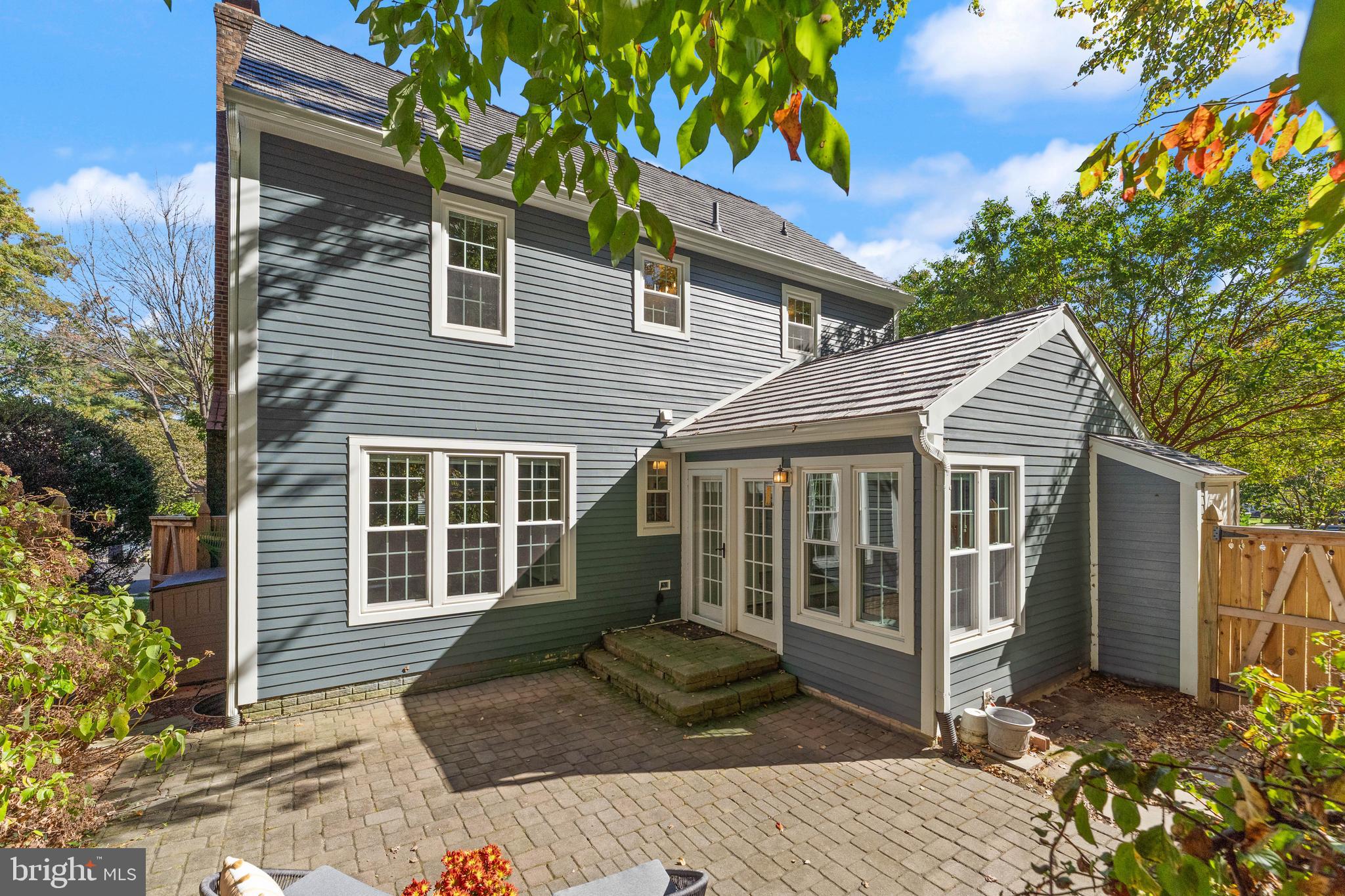 RESTON - Residential Lease