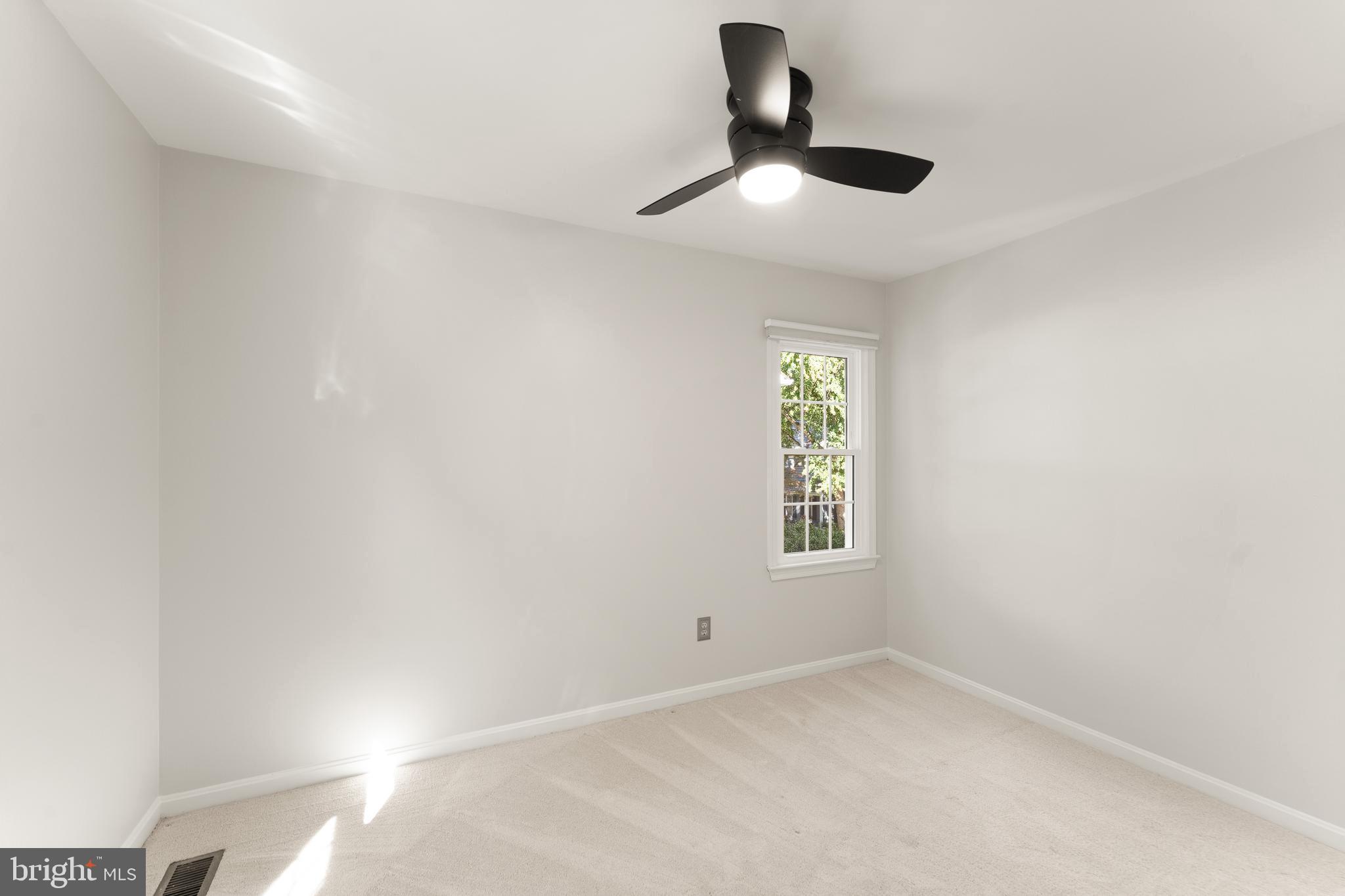 RESTON - Residential Lease
