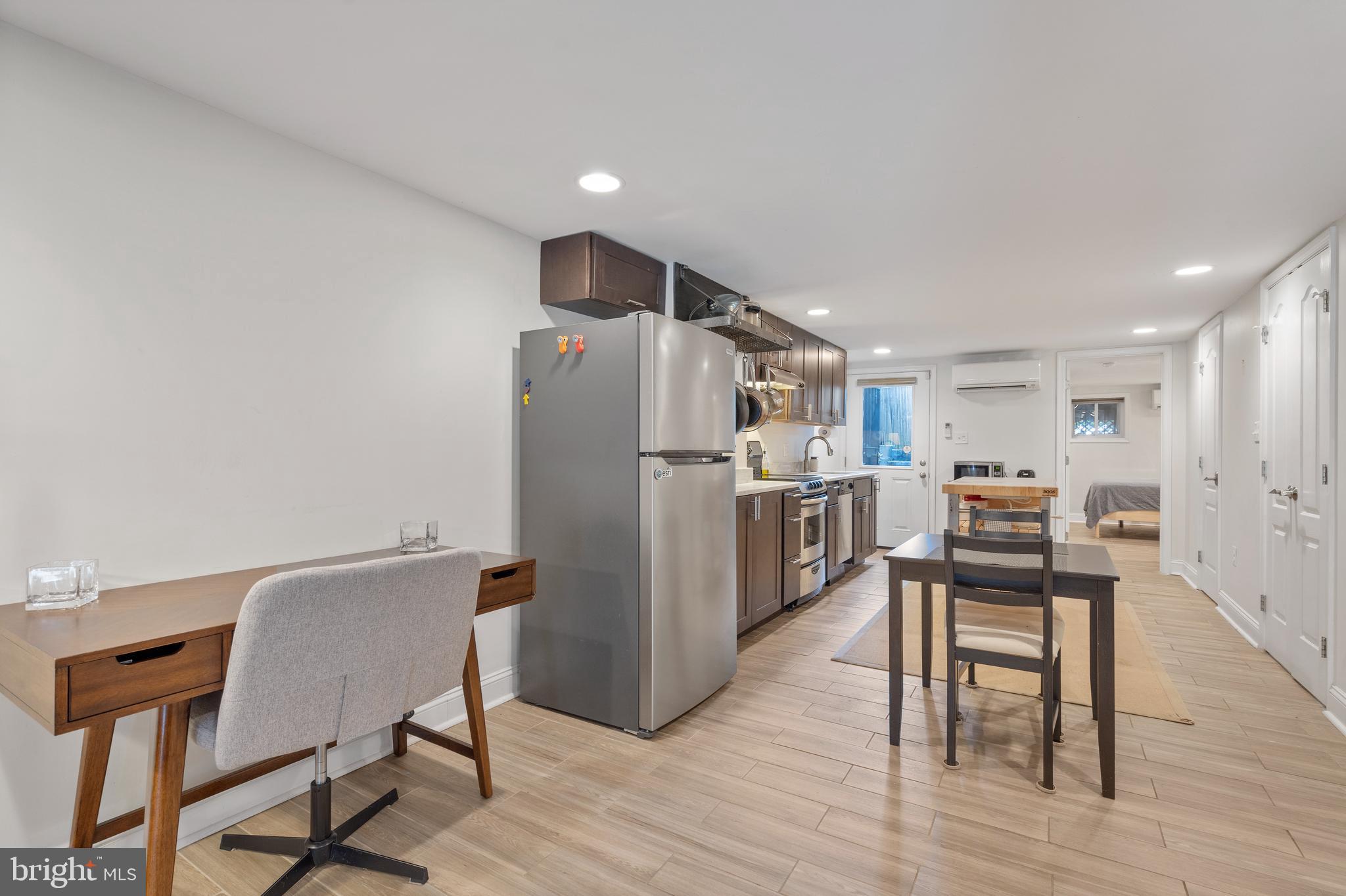 33 NW W STREET NW 2