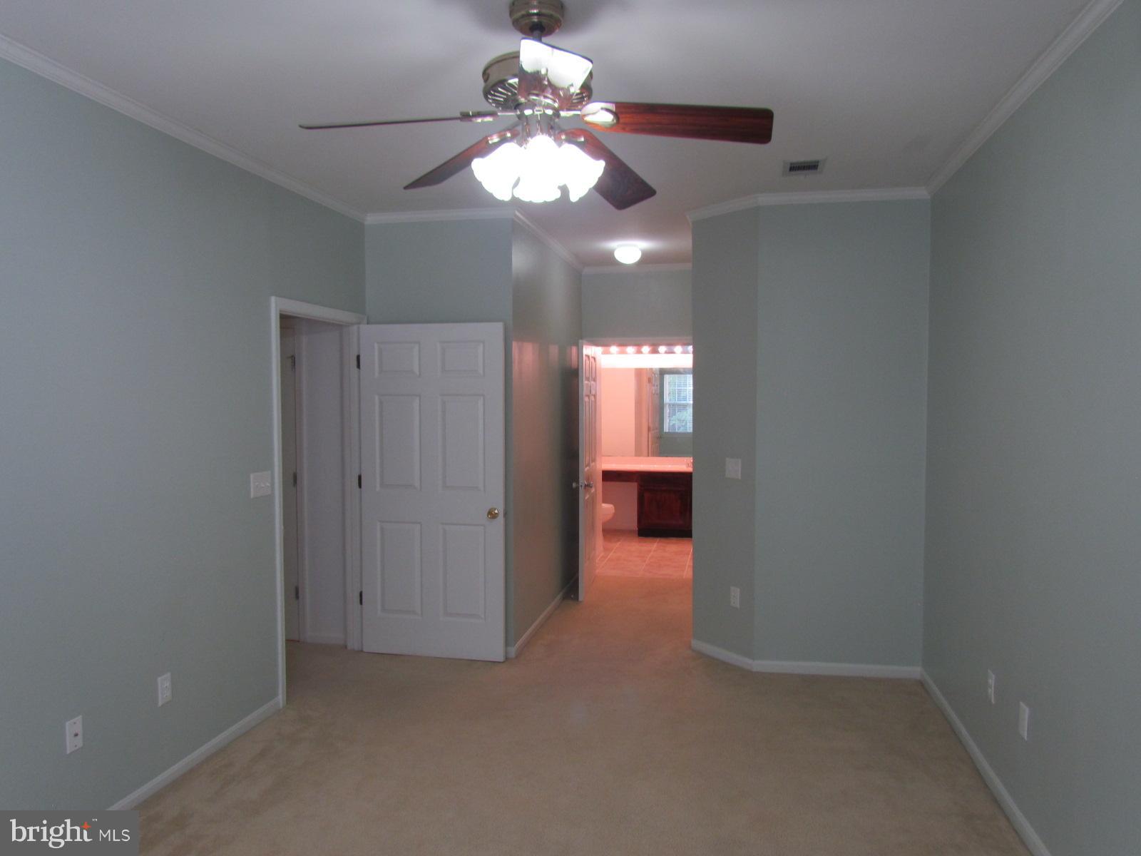 CEDAR GROVE AT CROFTON - Residential