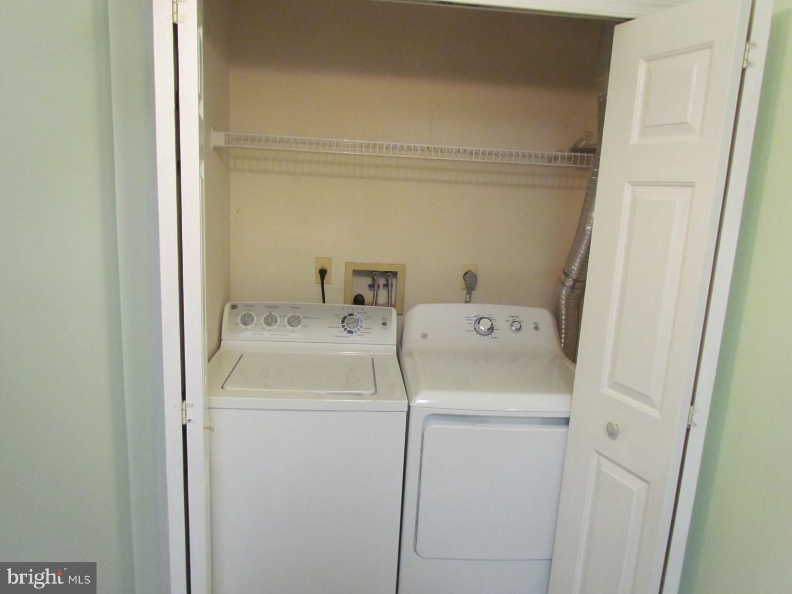 CEDAR GROVE AT CROFTON - Residential