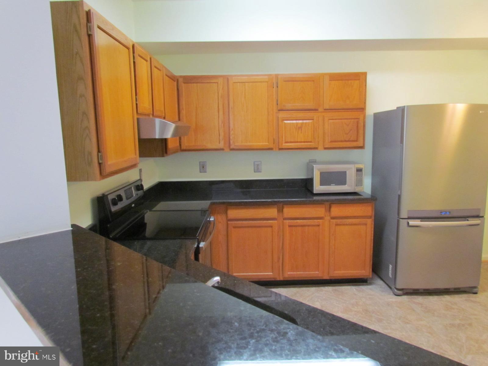 CEDAR GROVE AT CROFTON - Residential