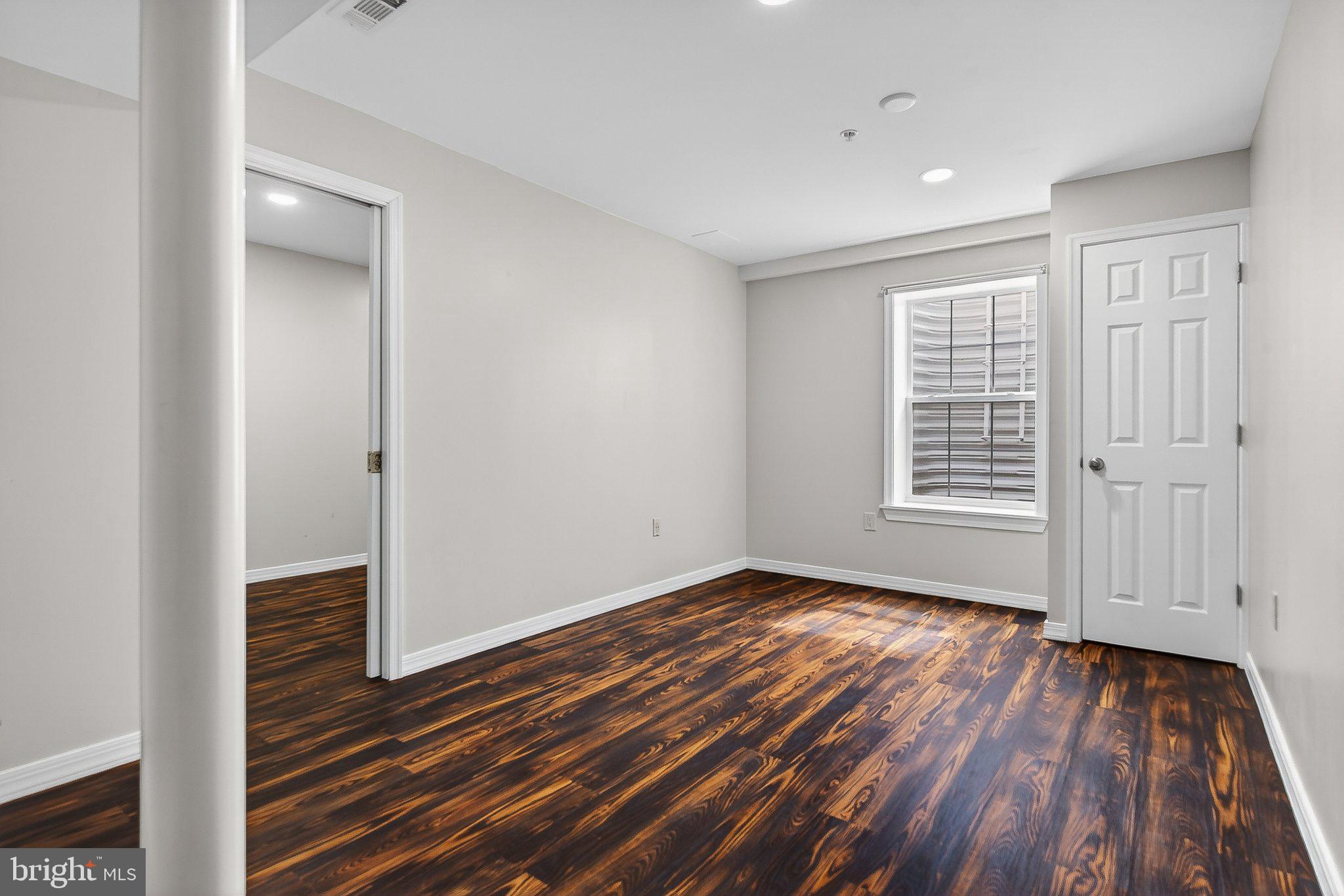HANBURY COURT AT WINDING HILLS - Residential