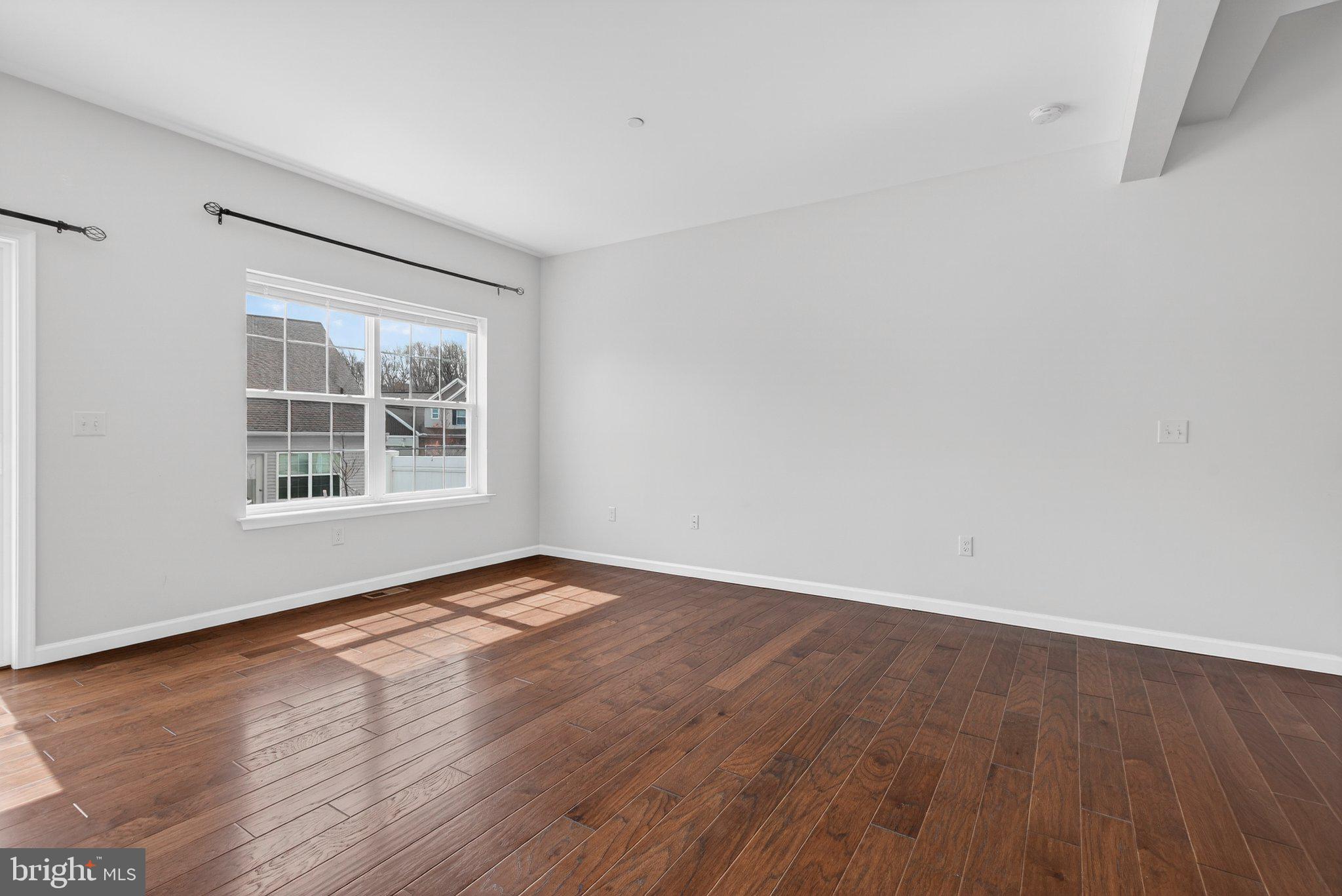 HANBURY COURT AT WINDING HILLS - Residential