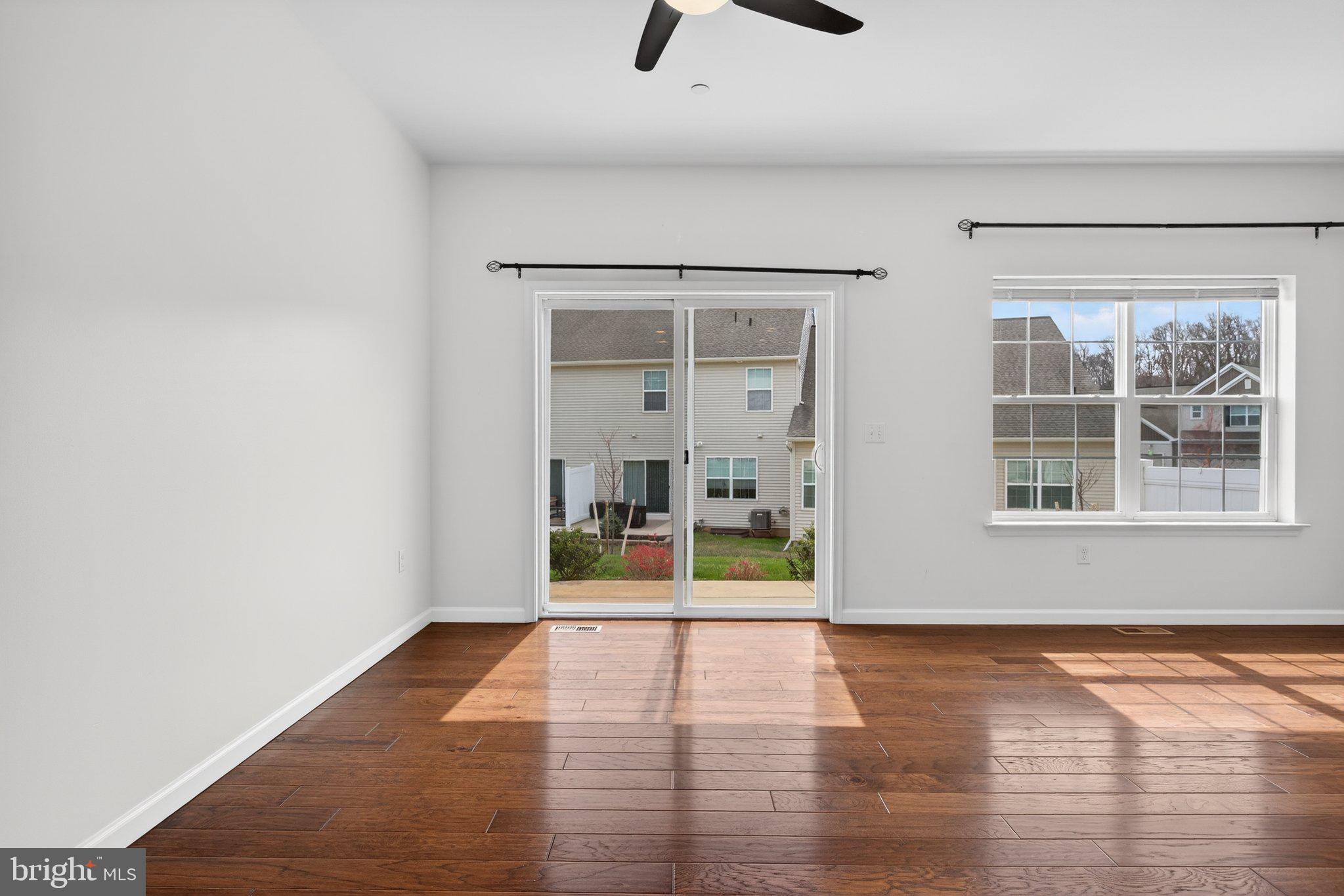 HANBURY COURT AT WINDING HILLS - Residential