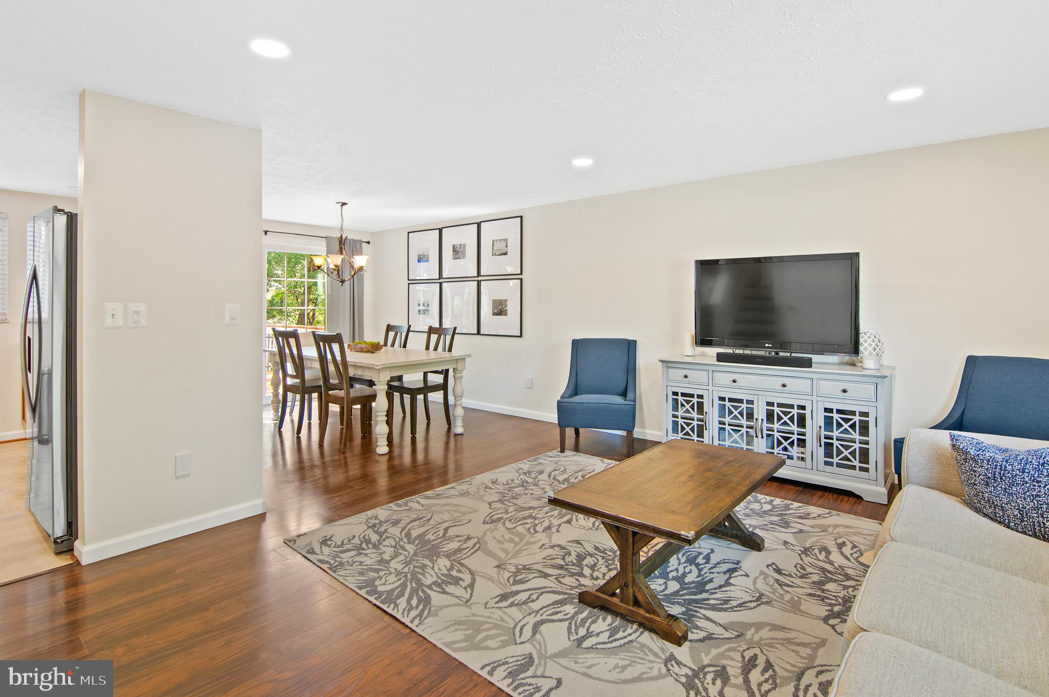 QUINCE ORCHARD MANOR - Residential