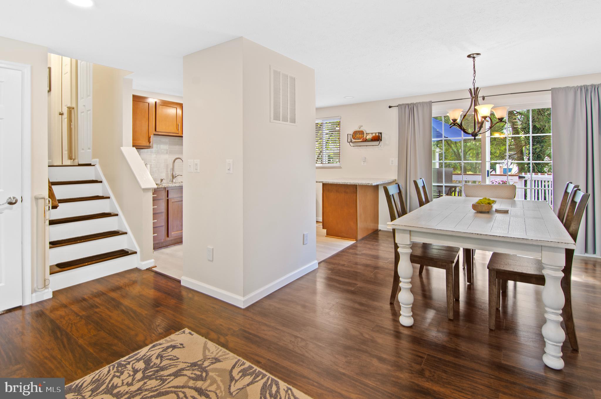 QUINCE ORCHARD MANOR - Residential