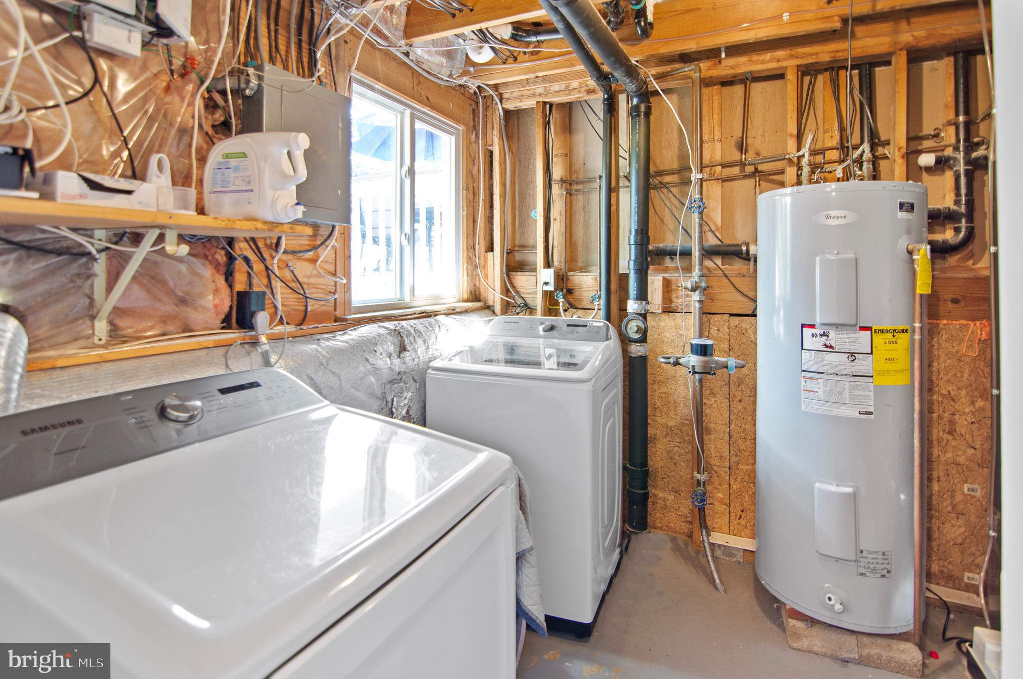 QUINCE ORCHARD MANOR - Residential