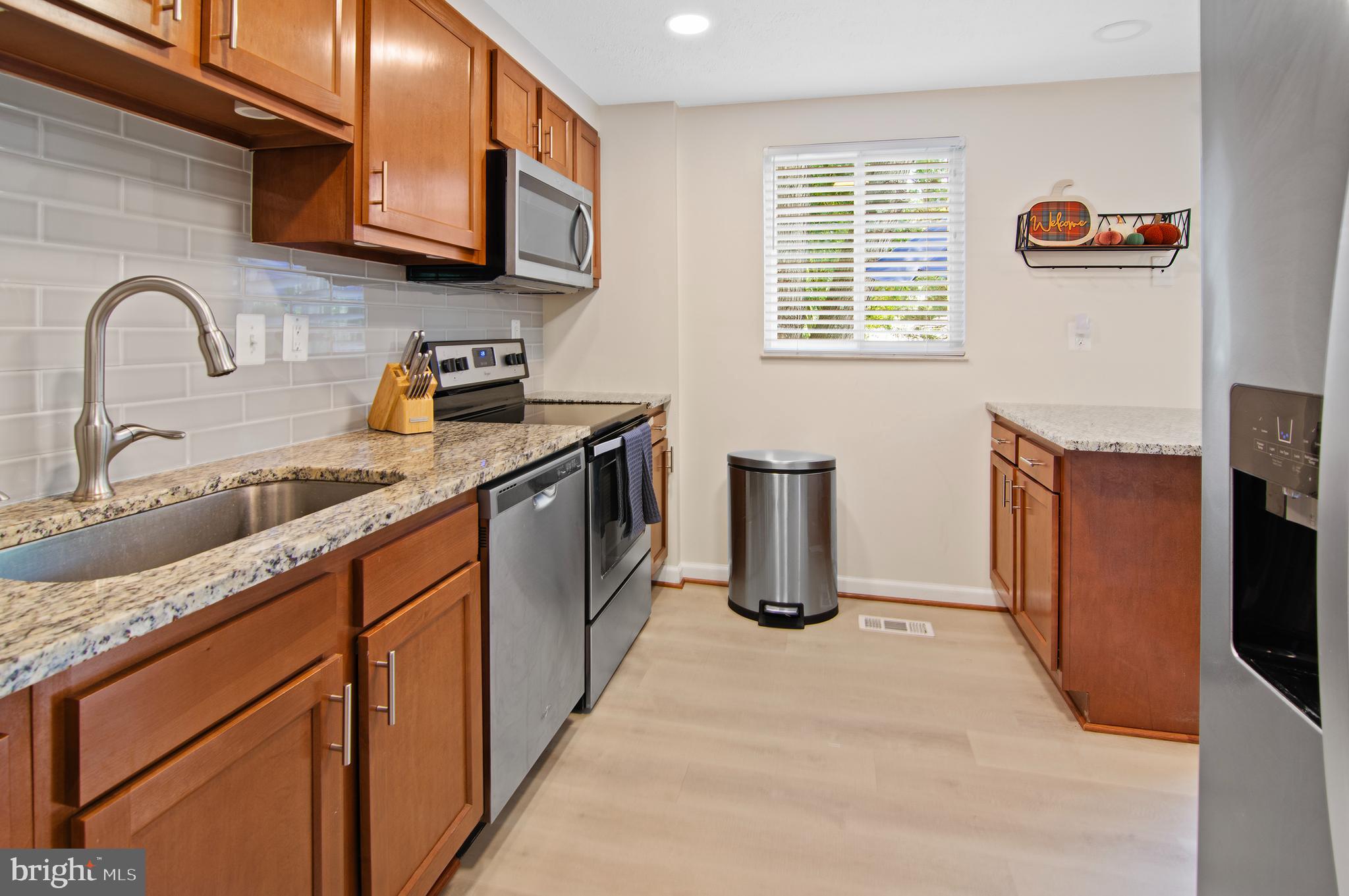 QUINCE ORCHARD MANOR - Residential