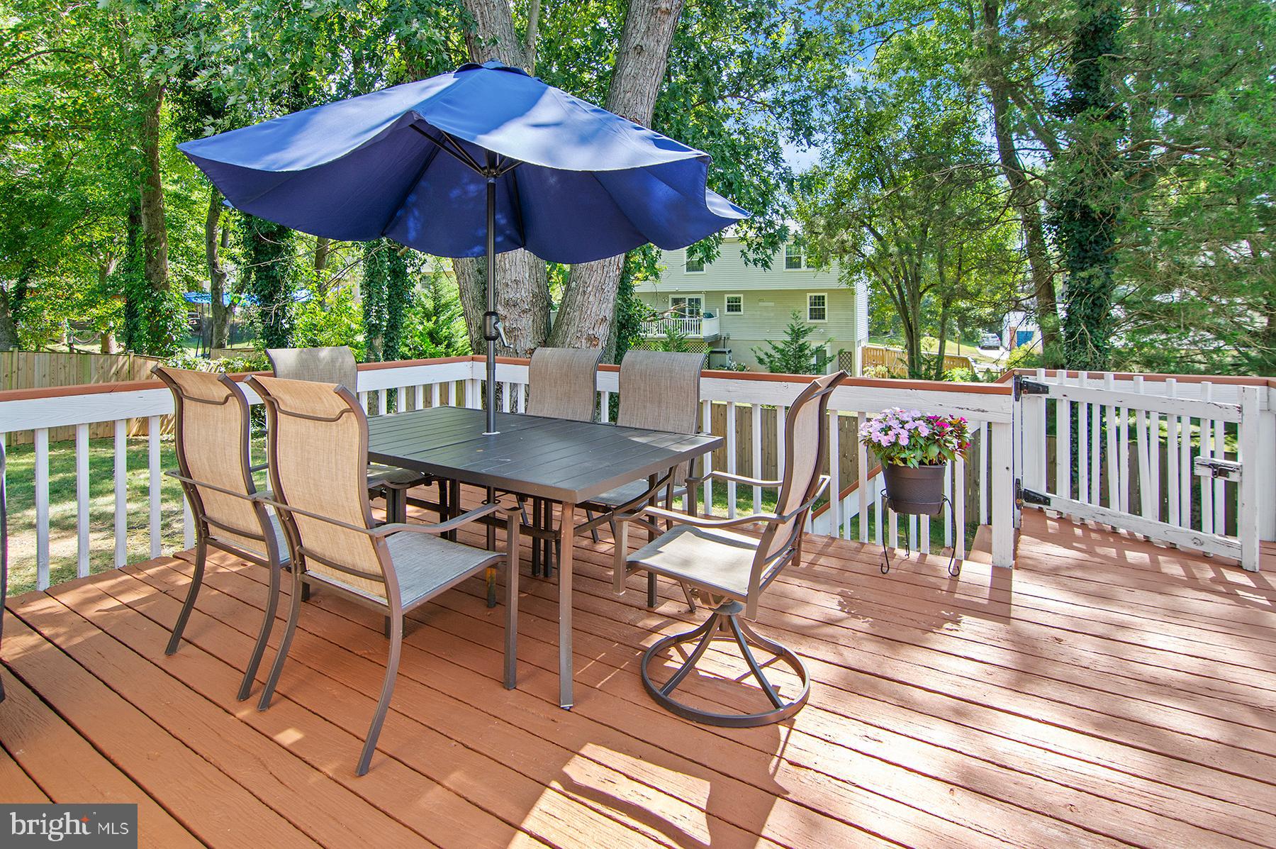 QUINCE ORCHARD MANOR - Residential