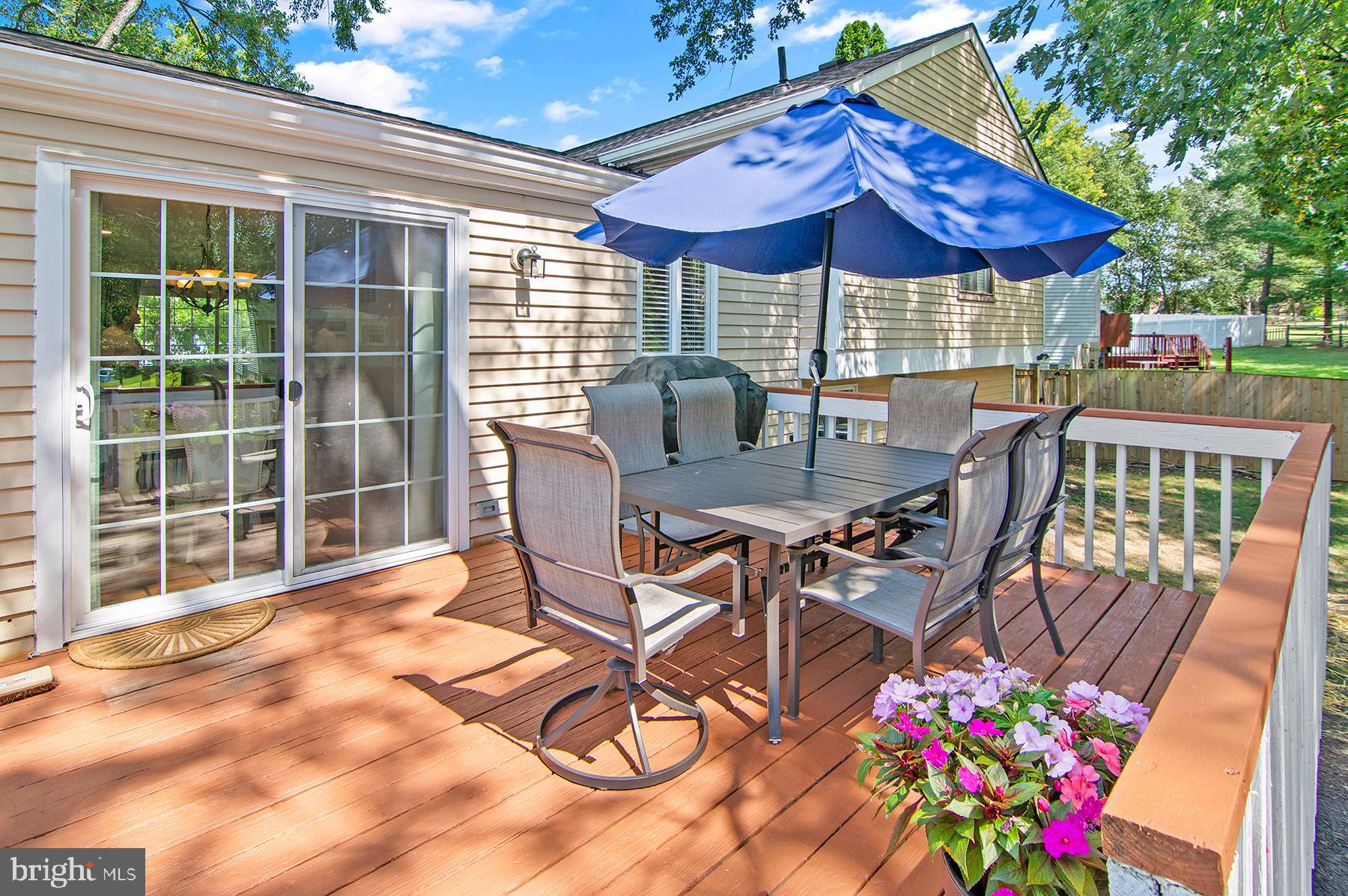 QUINCE ORCHARD MANOR - Residential