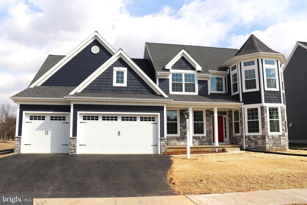 Photo of 1103 Whitemarsh Drive #40, LANCASTER, PA 17601 (MLS # PALA2053842)