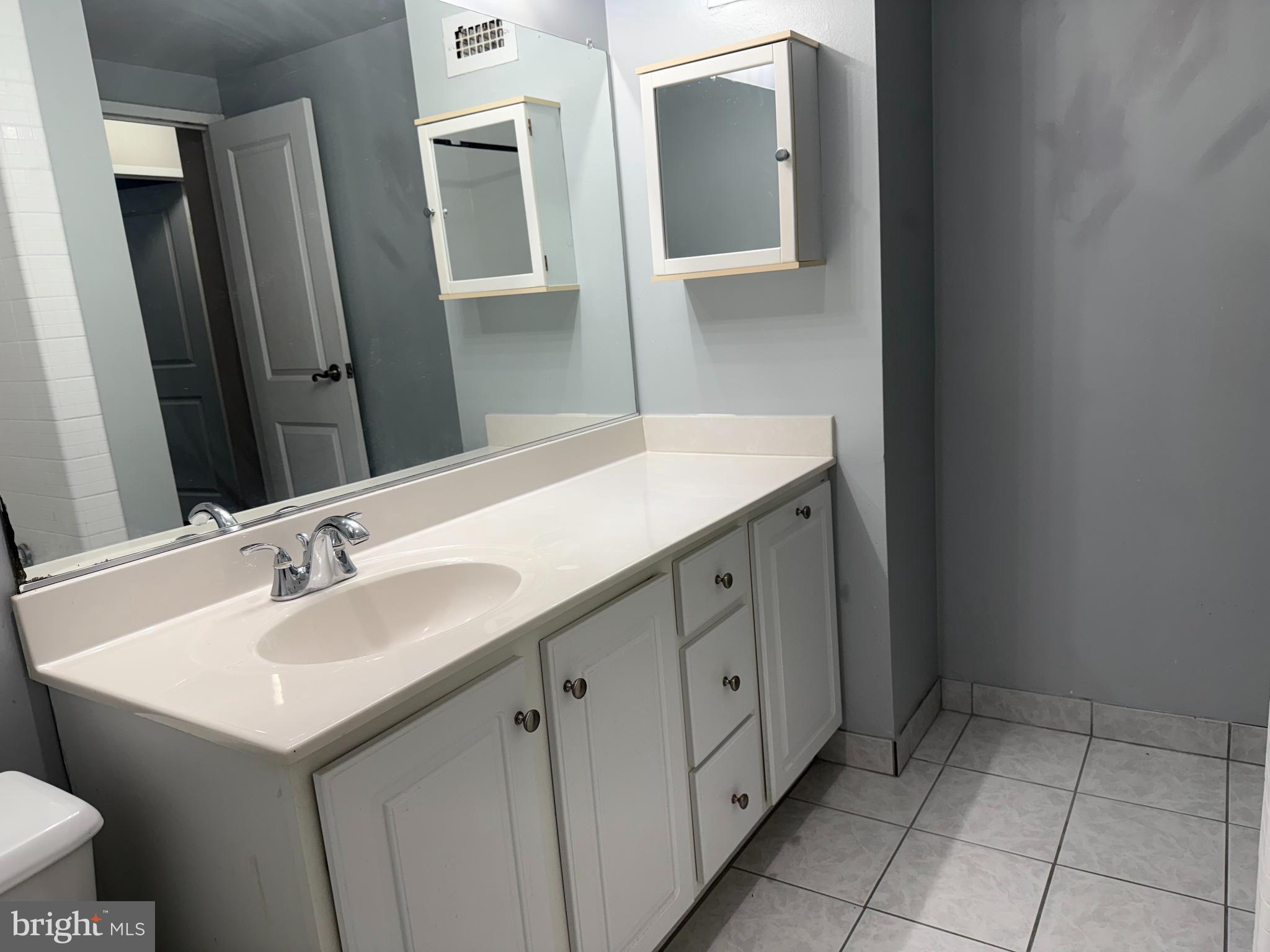 MAIN STREET GREEN - Residential Lease