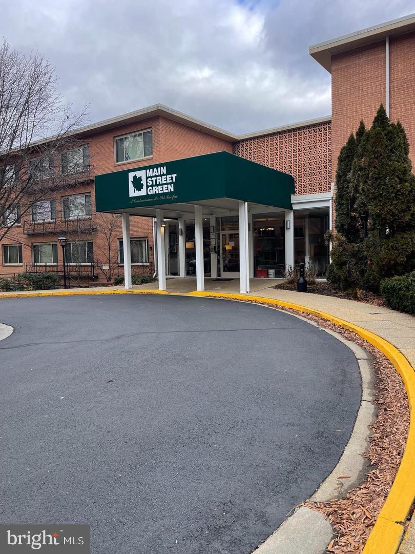 MAIN STREET GREEN - Residential Lease