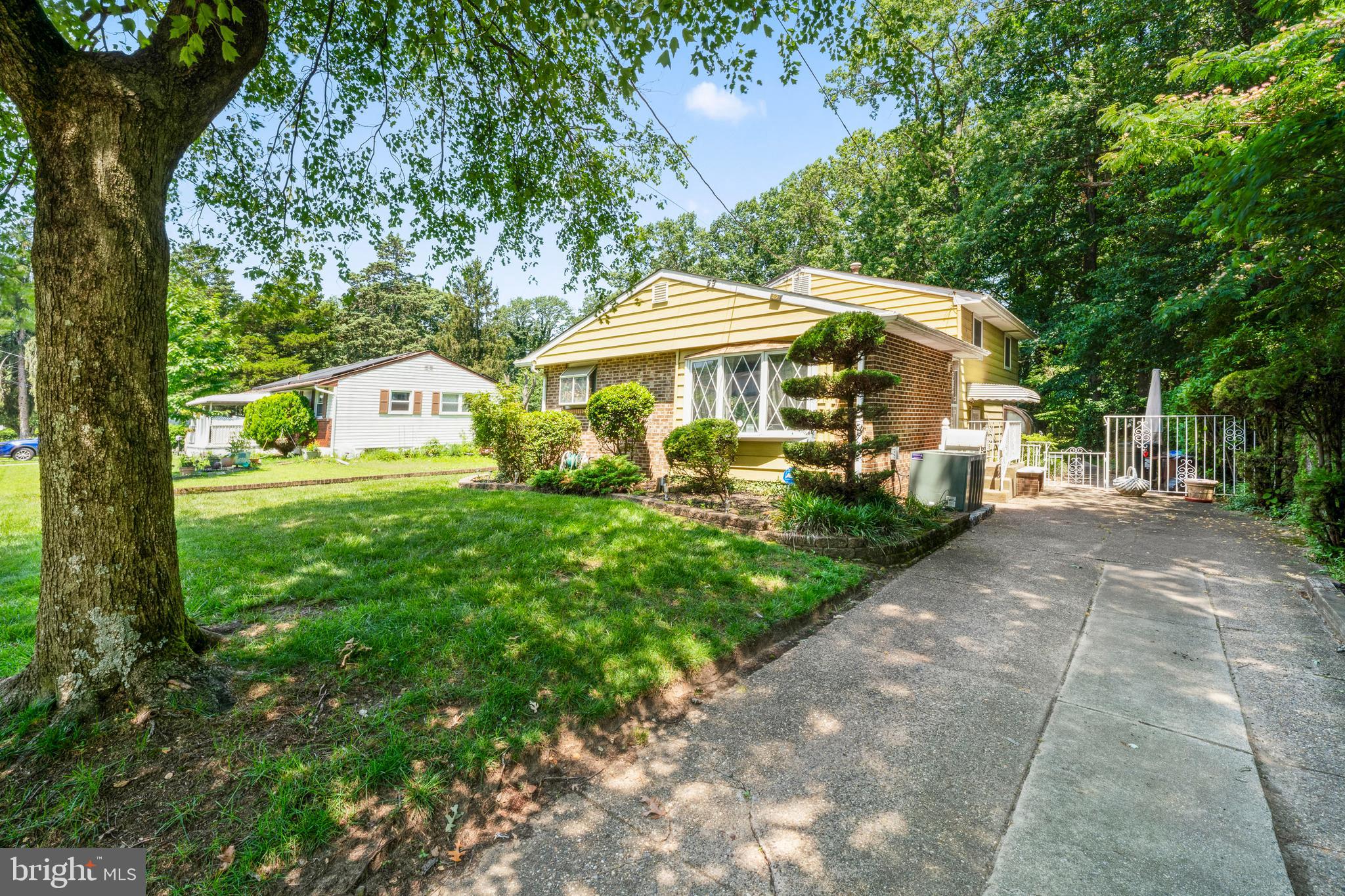 59 E OAK AVENUE