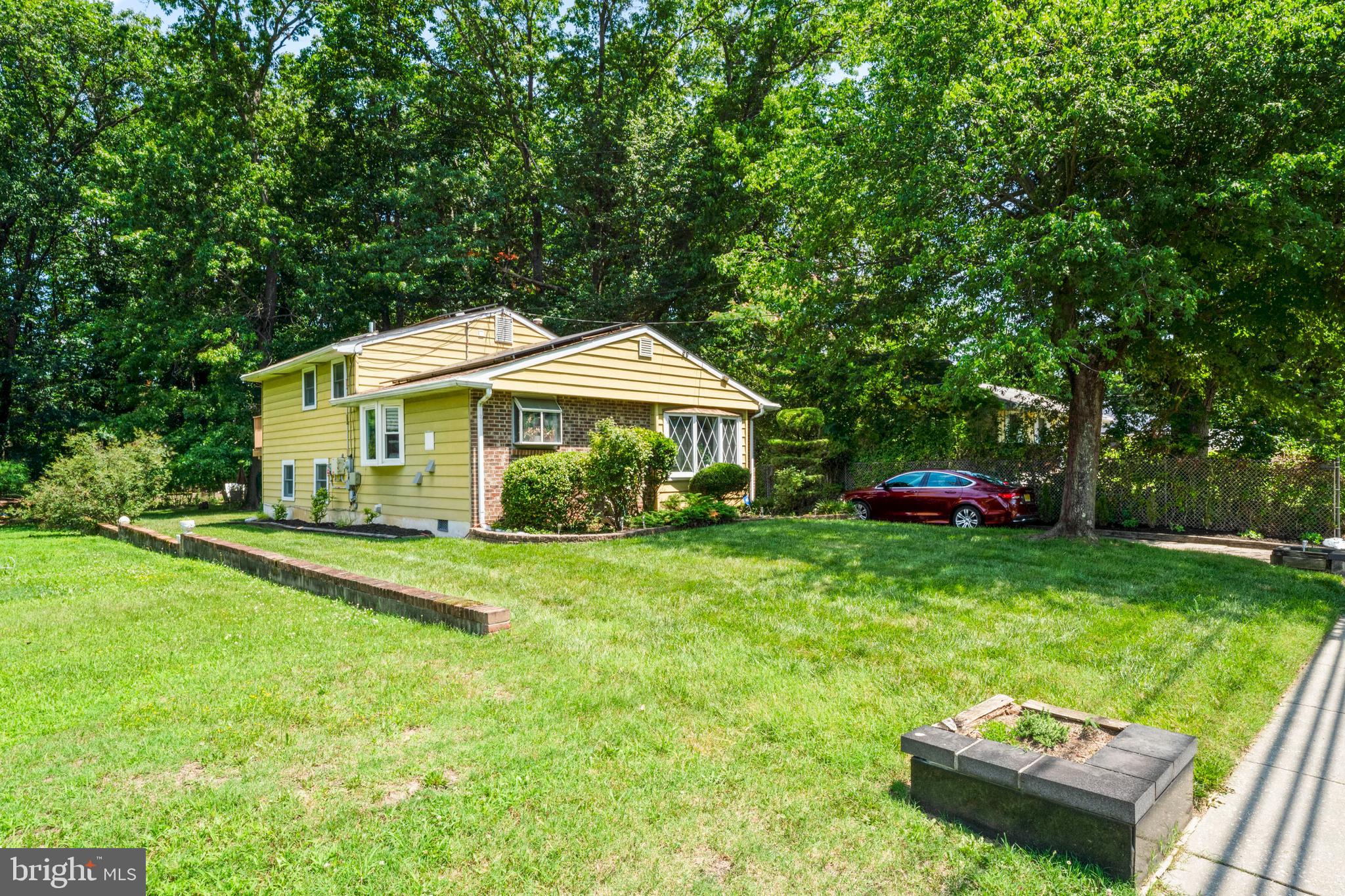 59 E OAK AVENUE