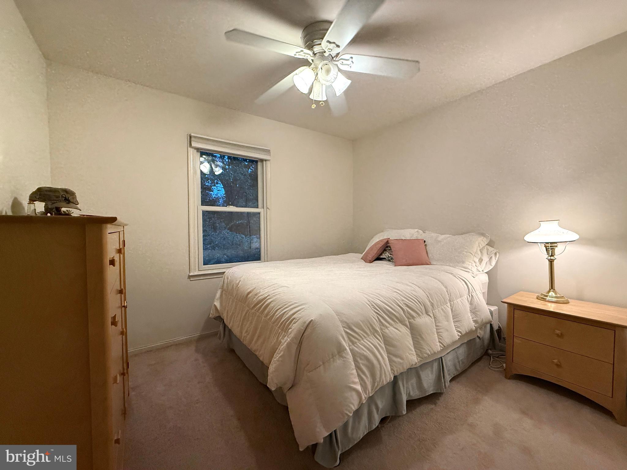 INVERNESS KNOLLS - Residential Lease