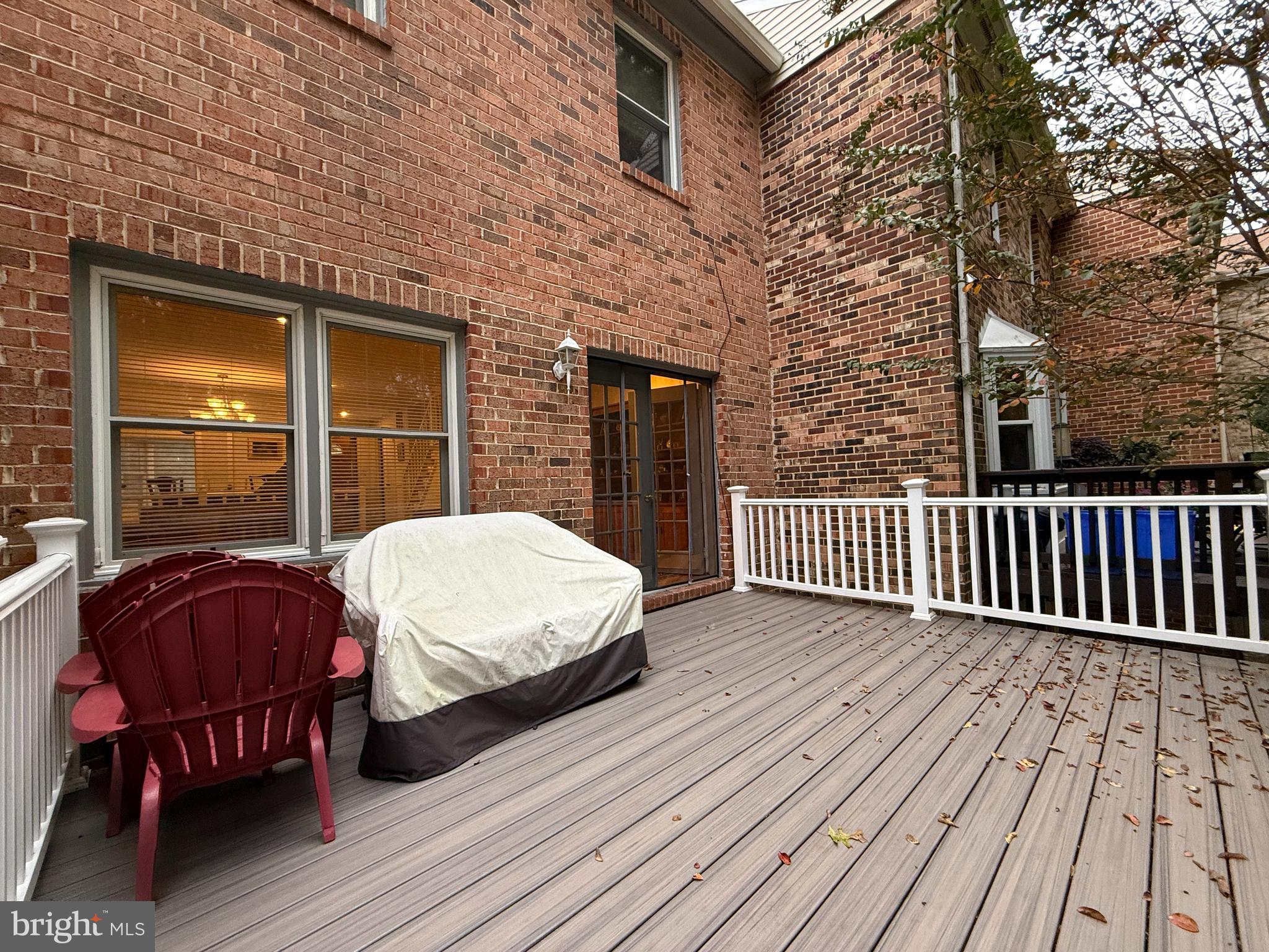 INVERNESS KNOLLS - Residential Lease