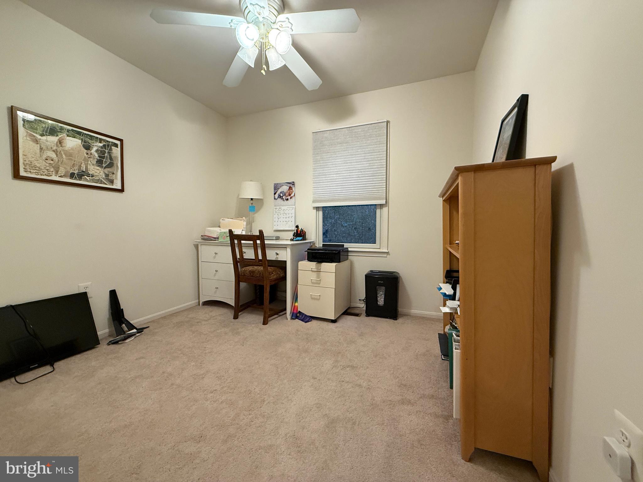 INVERNESS KNOLLS - Residential Lease