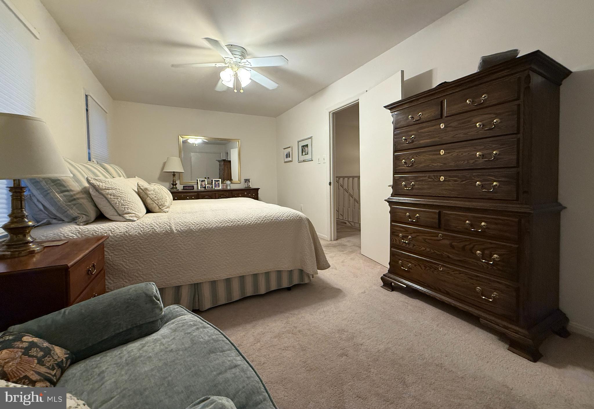 INVERNESS KNOLLS - Residential Lease