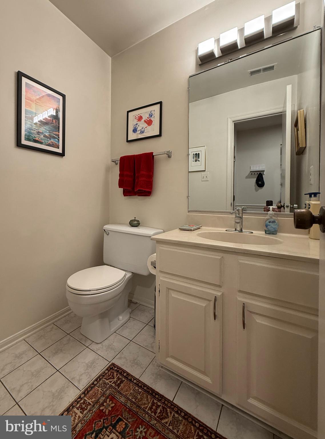 INVERNESS KNOLLS - Residential Lease