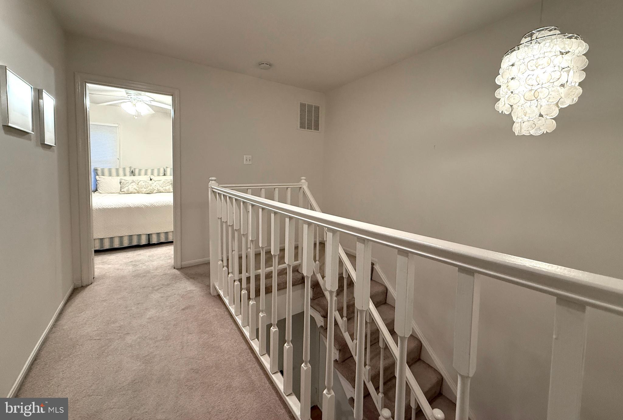 INVERNESS KNOLLS - Residential Lease