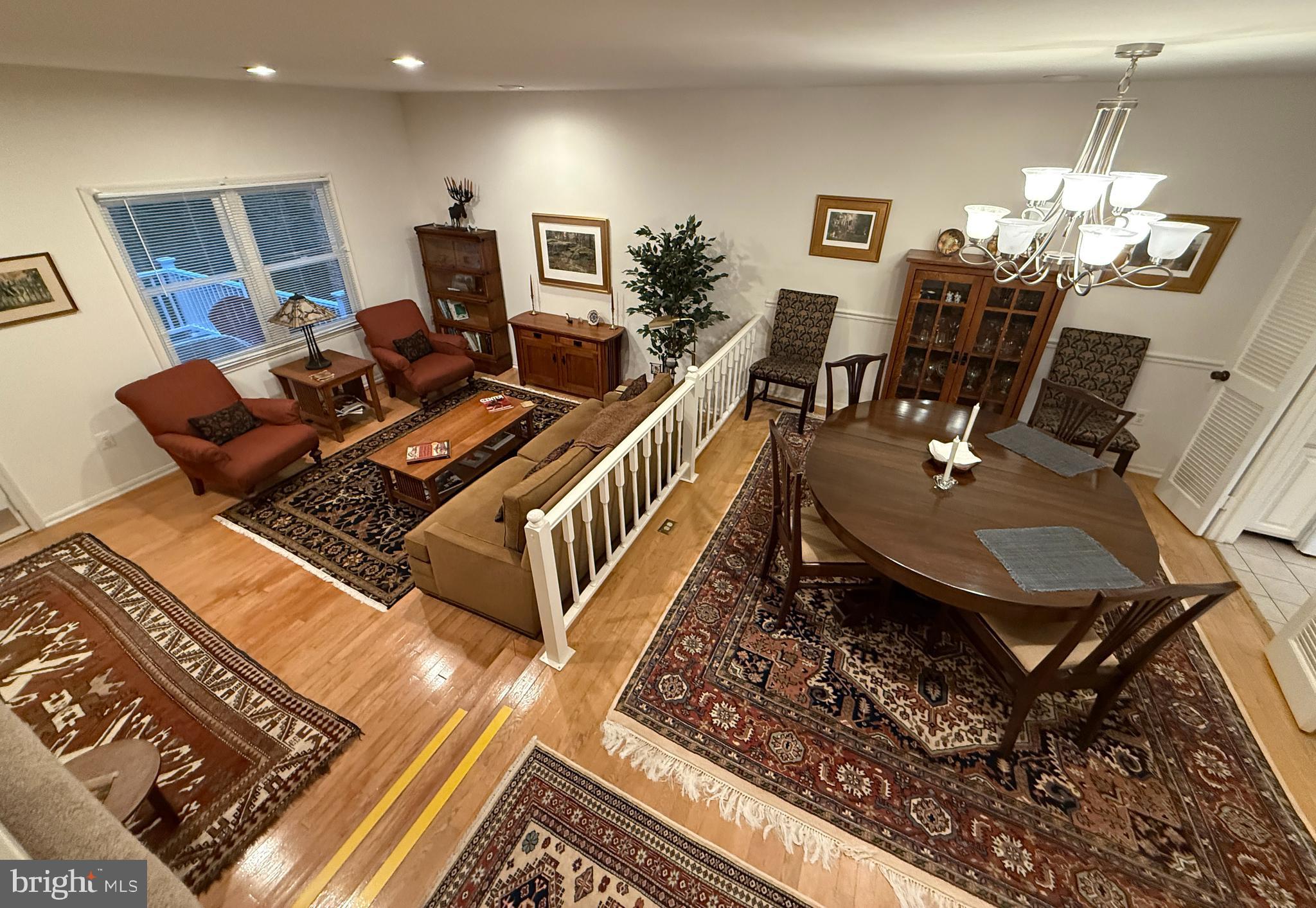 INVERNESS KNOLLS - Residential Lease