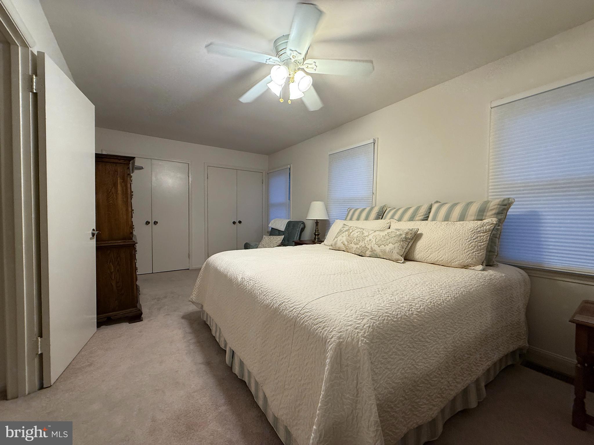 INVERNESS KNOLLS - Residential Lease