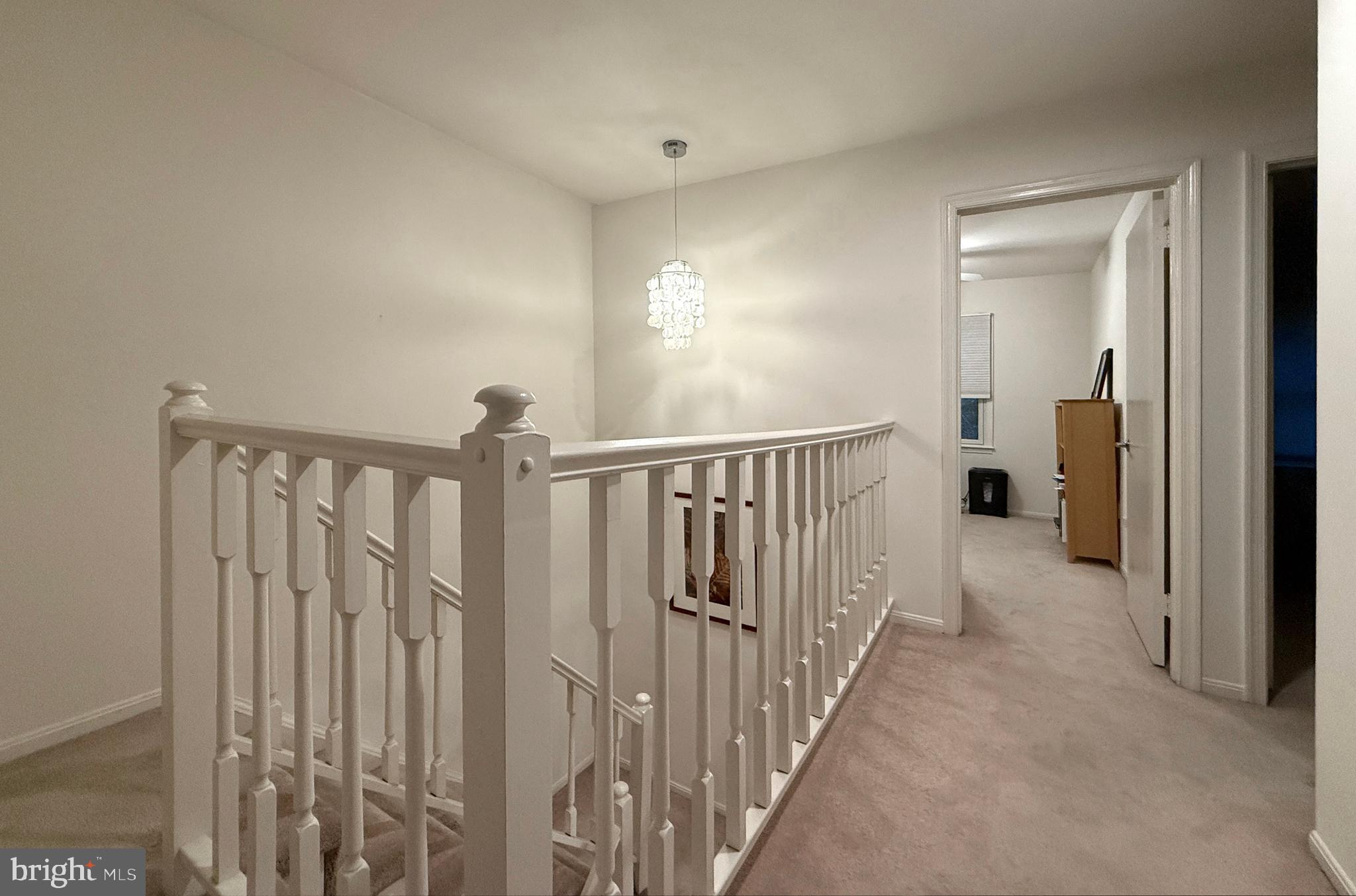 INVERNESS KNOLLS - Residential Lease