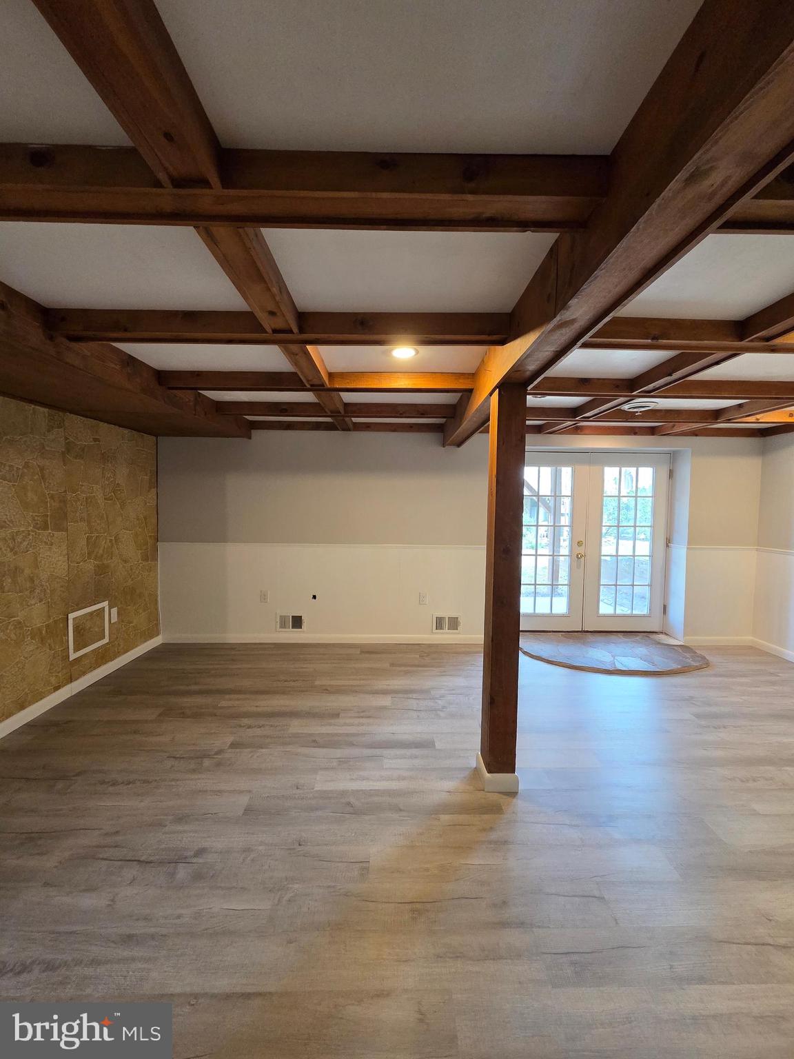 LAUREL SPRINGS - Residential