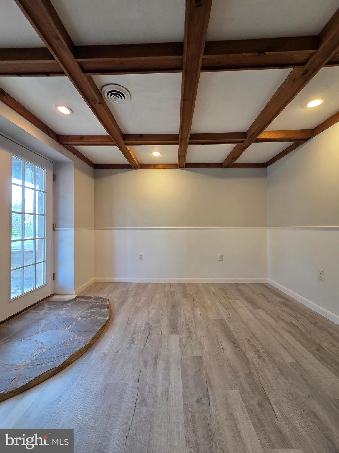 LAUREL SPRINGS - Residential